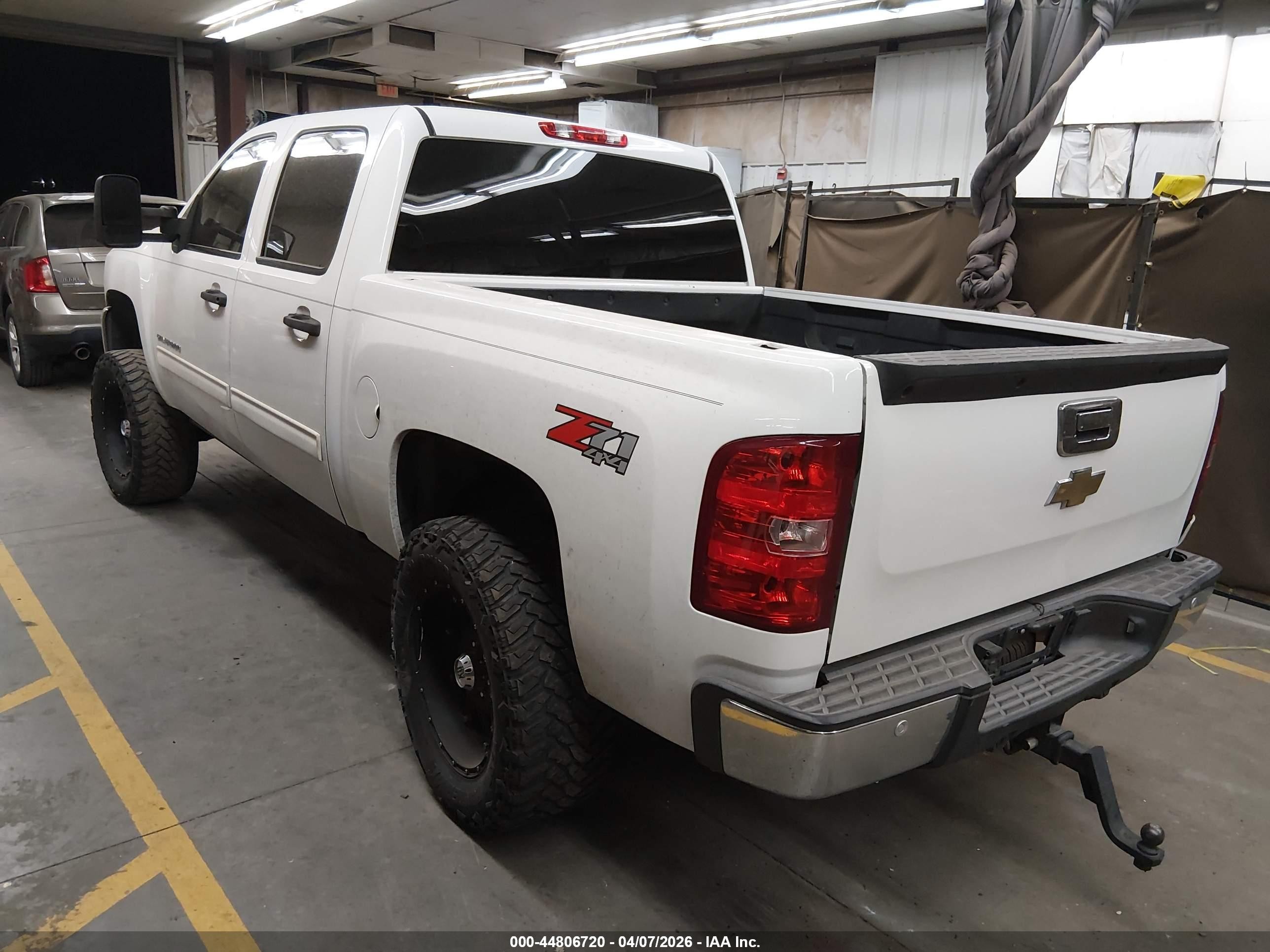 2012 Chevrolet Silverado 1500 Lt White vin: 3GCPKSE77CG116127