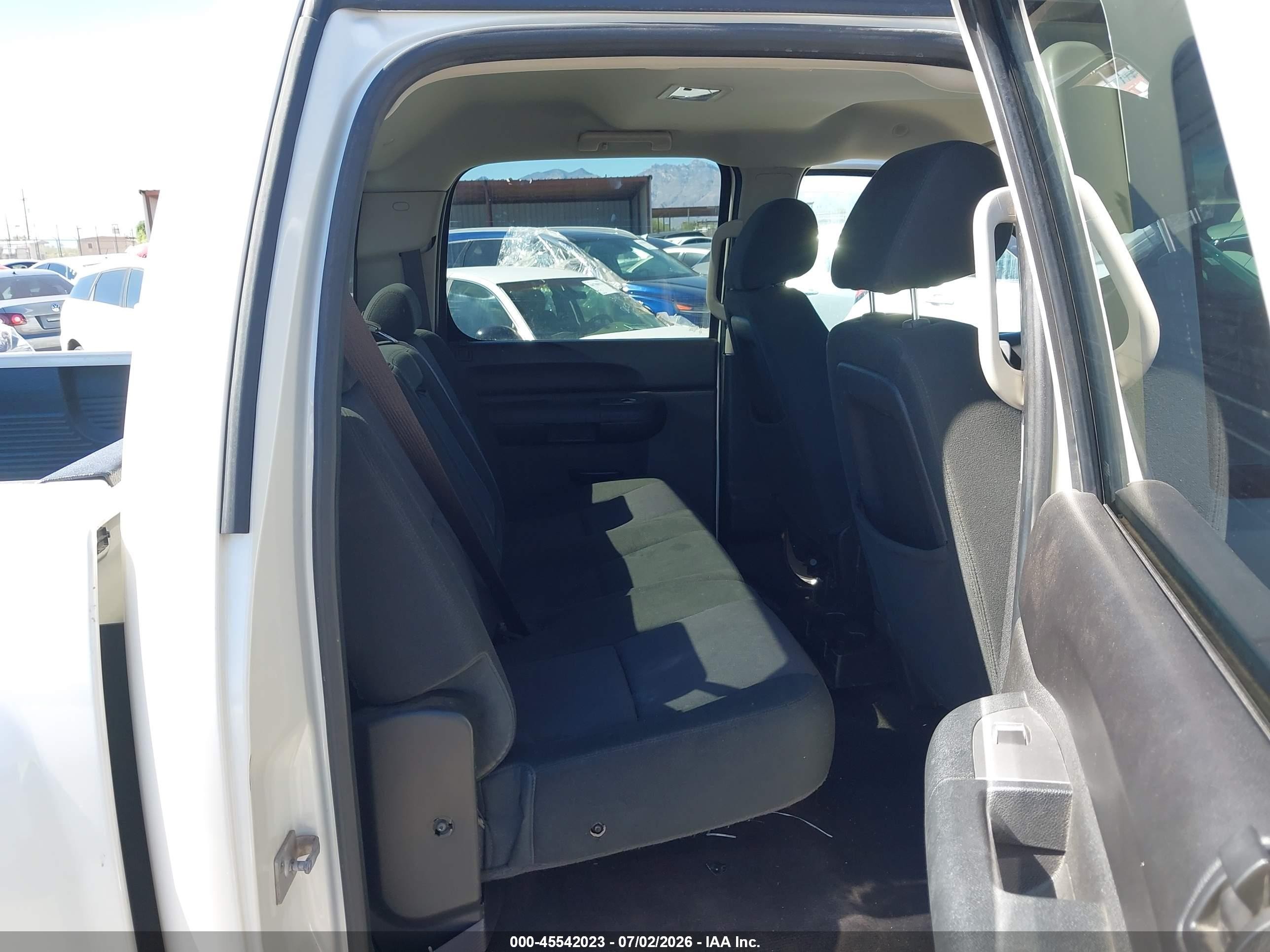 2012 Chevrolet Silverado 1500 Lt White vin: 3GCPKSE79CG304700