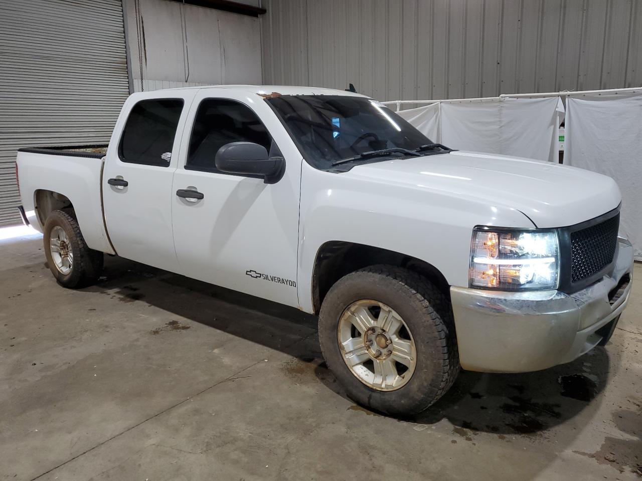 2013 Chevrolet Silverado K1500 Lt White vin: 3GCPKSE7XDG309597 Damage: Roof Panel, Rust, 5 To 6 Inches
