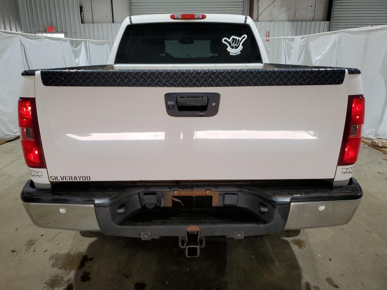 2013 Chevrolet Silverado K1500 Lt White vin: 3GCPKSE7XDG309597 Damage: Right Bed Rail Caps, Aftermarket, Acceptable