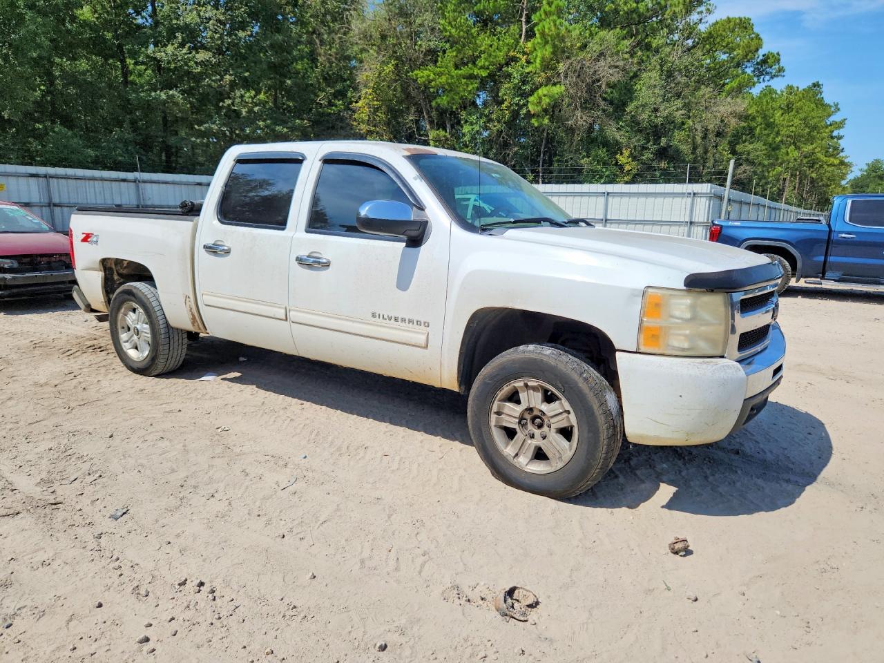 2011 Chevrolet Silverado K1500 Lt White vin: 3GCPKSEA7BG139160