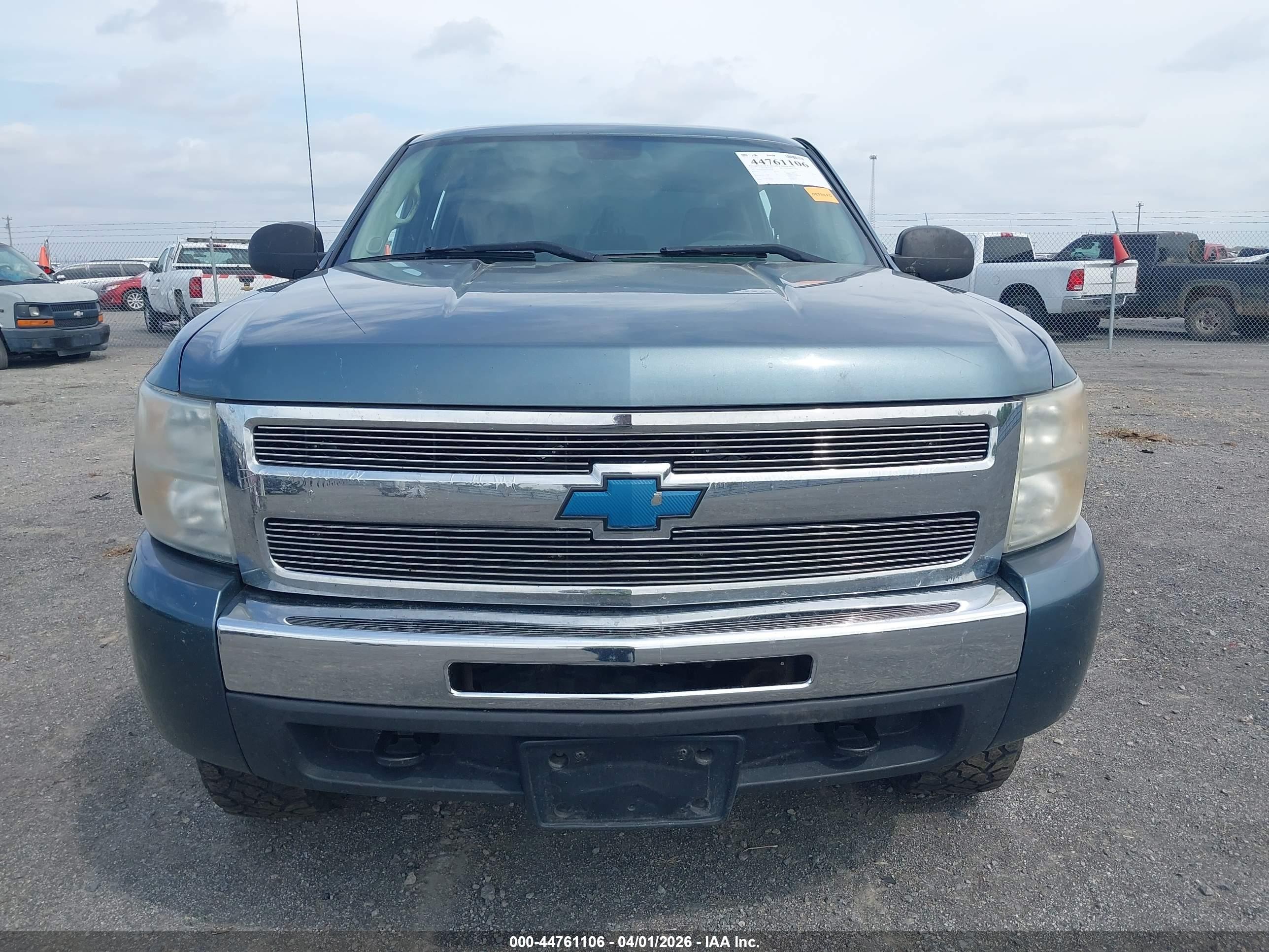 2011 Chevrolet Silverado 1500 Lt Light Blue vin: 3GCPKSEAXBG105598