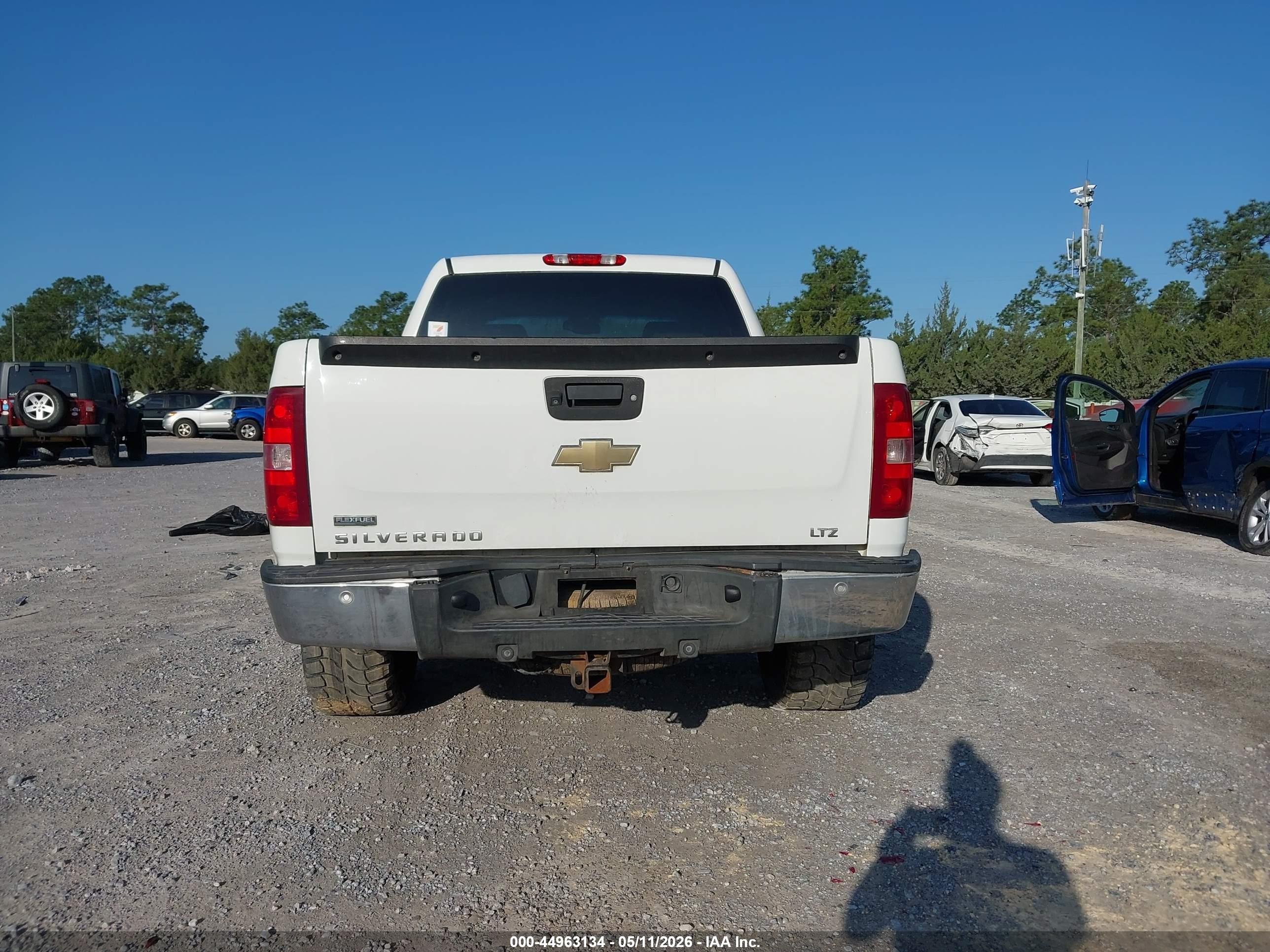 2011 Chevrolet Silverado 1500 Ltz Белый vin: 3GCPKTE24BG351920