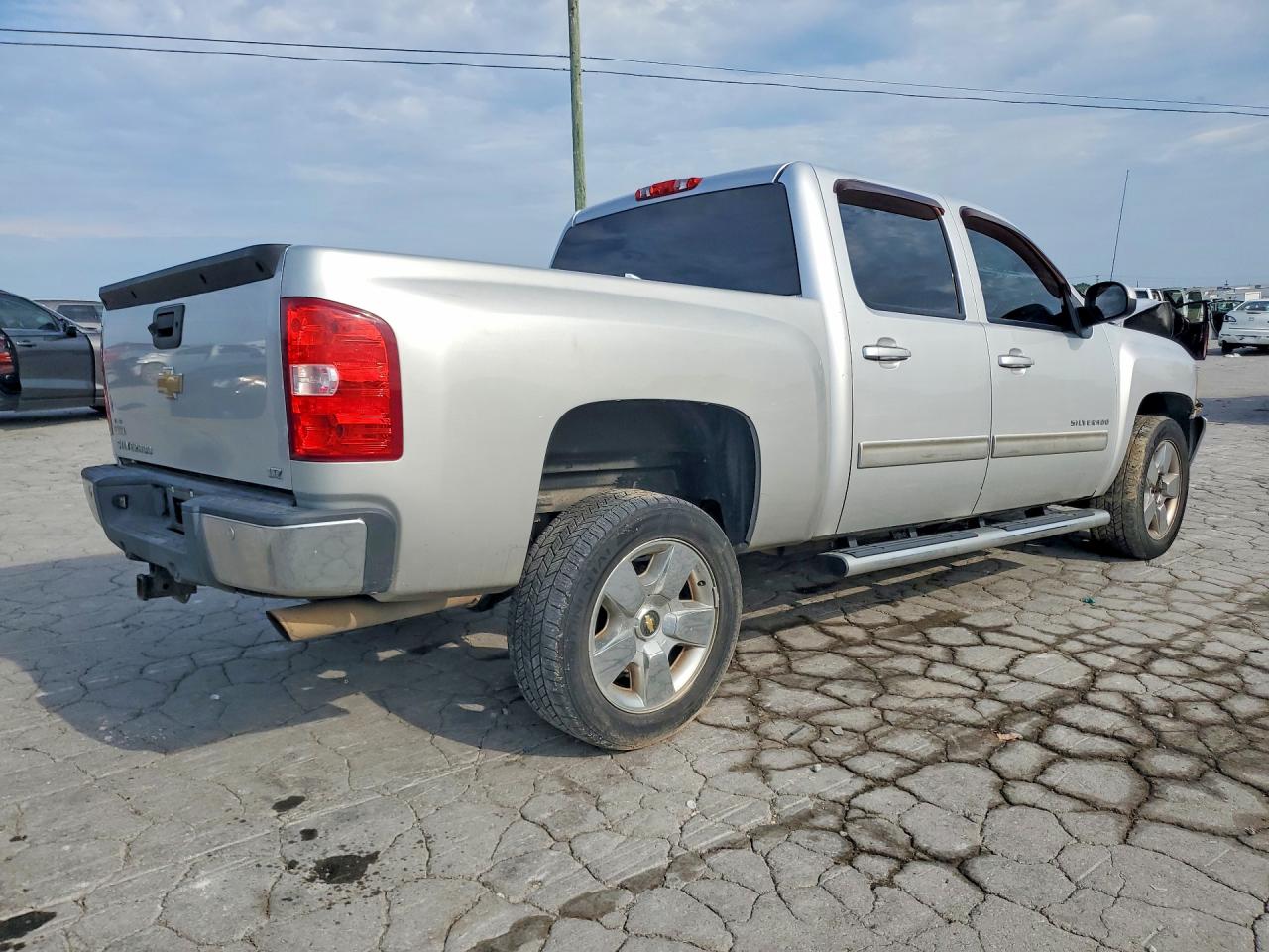 2011 Chevrolet Silverado K1500 Ltz Серебряный vin: 3GCPKTE27BG388010