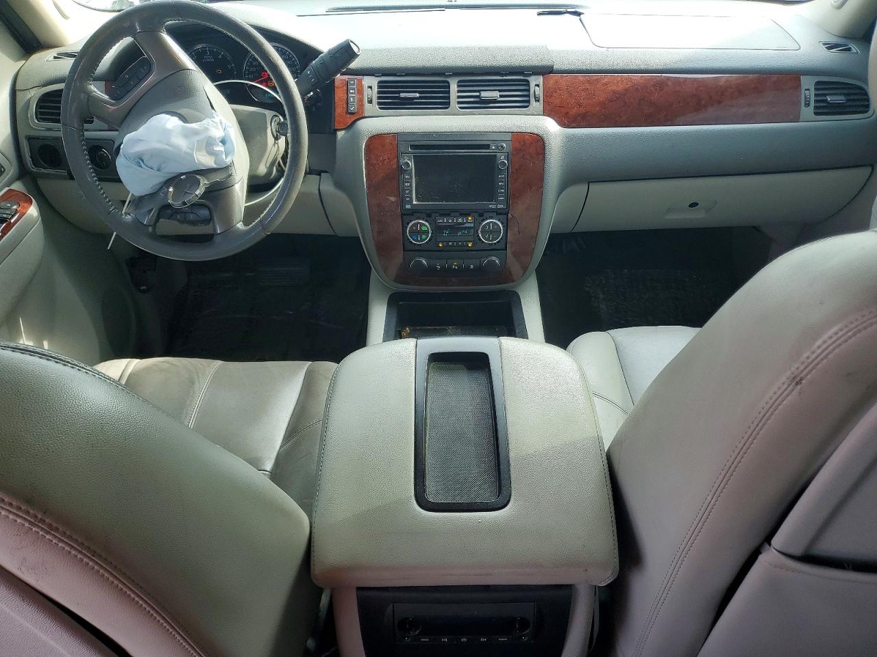 2011 Chevrolet Silverado K1500 Ltz Серебряный vin: 3GCPKTE27BG388010