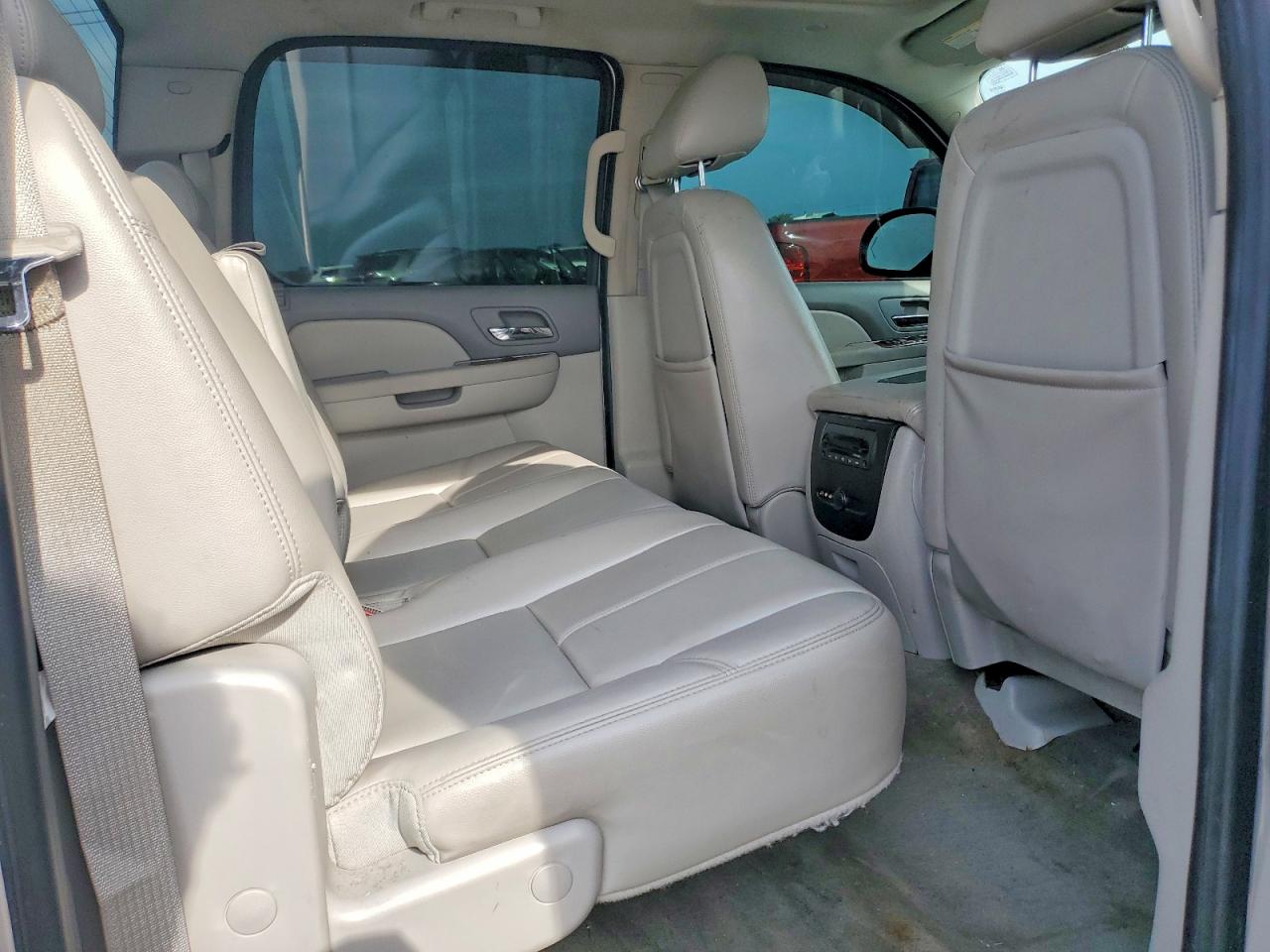 2011 Chevrolet Silverado K1500 Ltz Серебряный vin: 3GCPKTE27BG388010