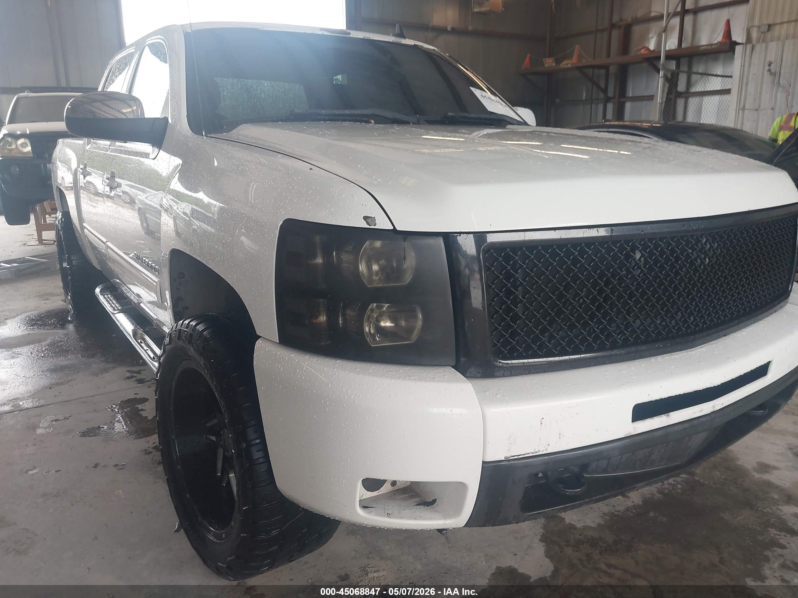 2011 Chevrolet Silverado 1500 Ltz White vin: 3GCPKTE35BG314819