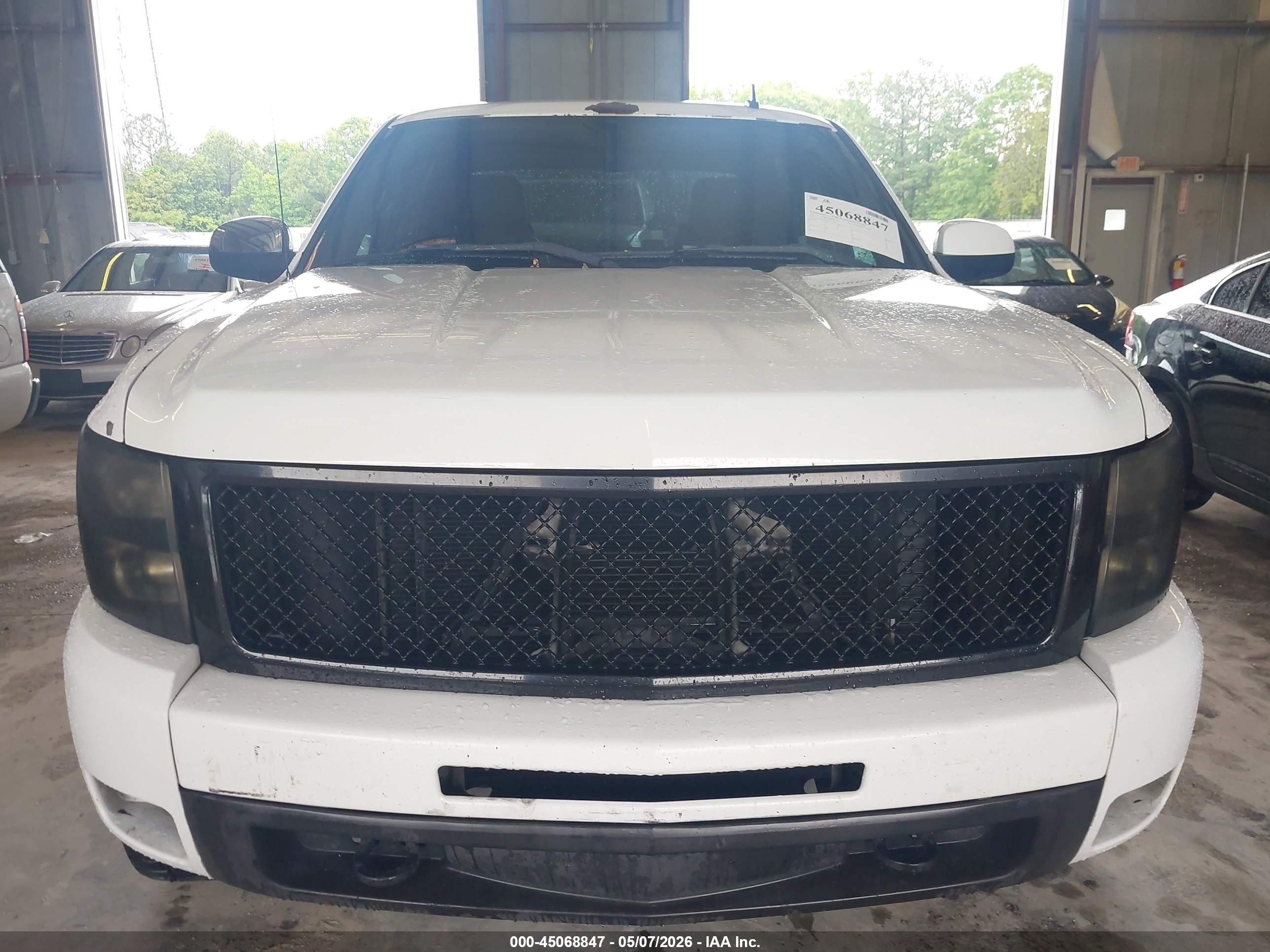 2011 Chevrolet Silverado 1500 Ltz White vin: 3GCPKTE35BG314819