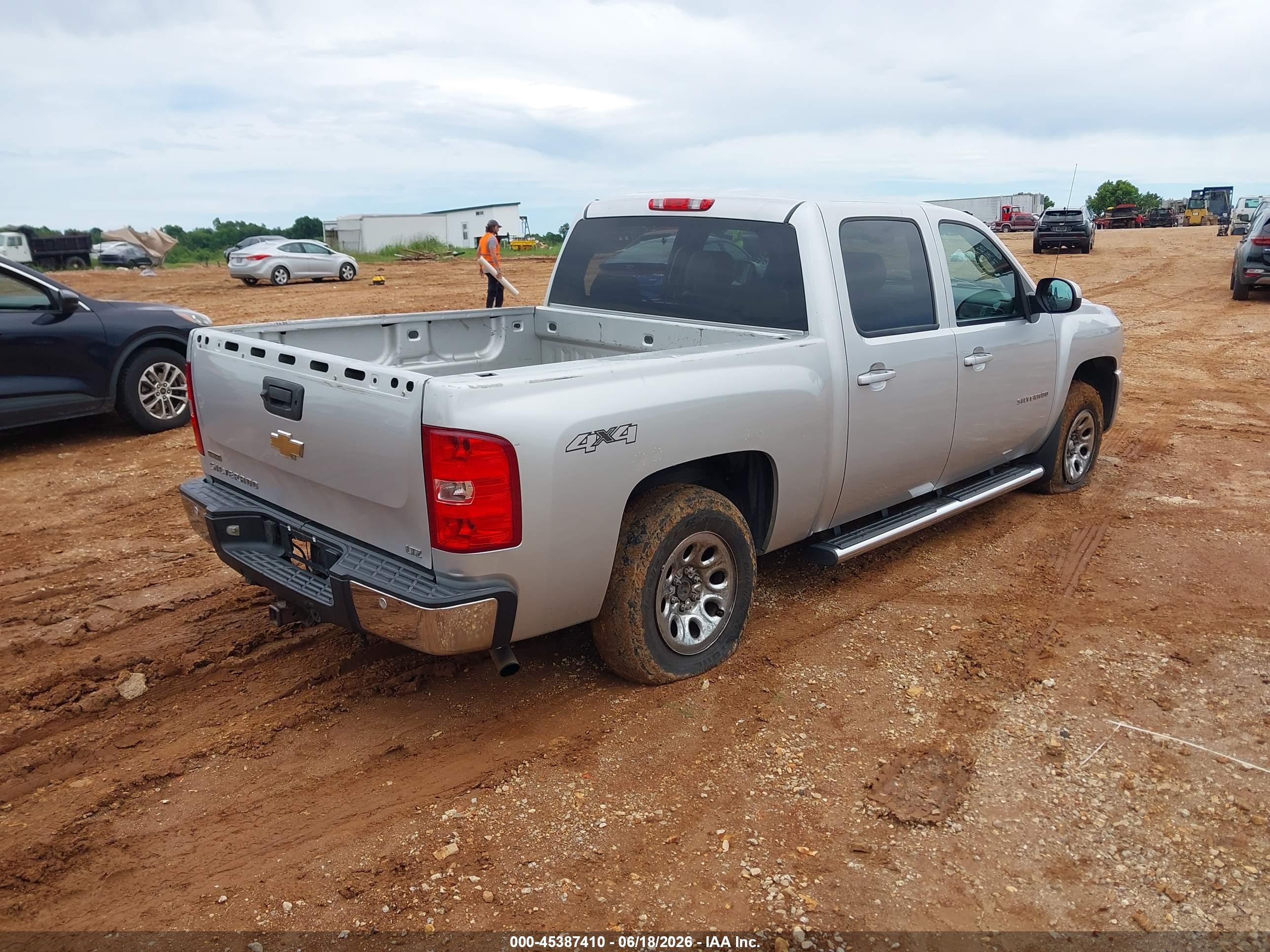 2011 Chevrolet Silverado 1500 Ltz Silver vin: 3GCPKTE39BG402546