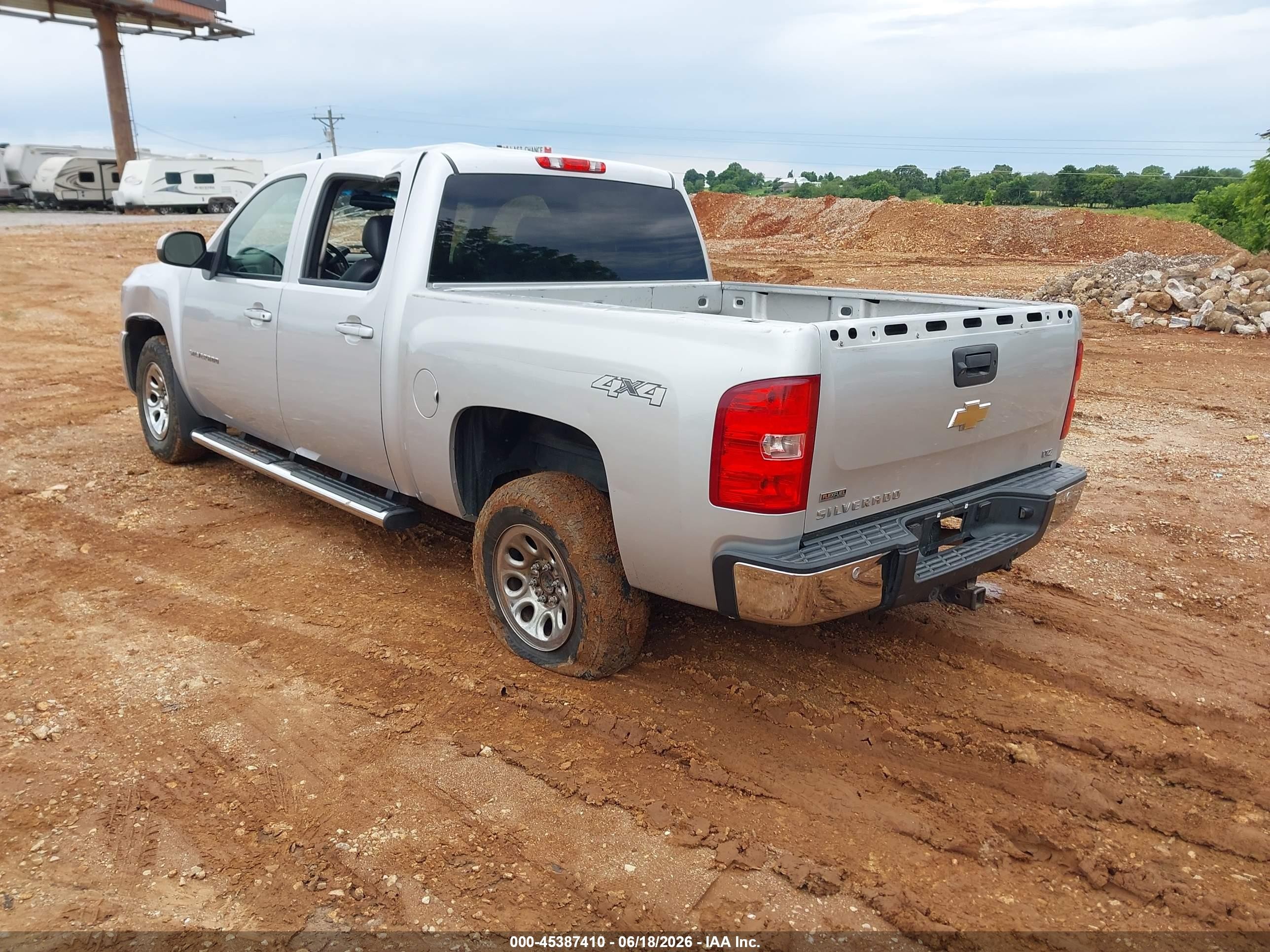2011 Chevrolet Silverado 1500 Ltz Silver vin: 3GCPKTE39BG402546