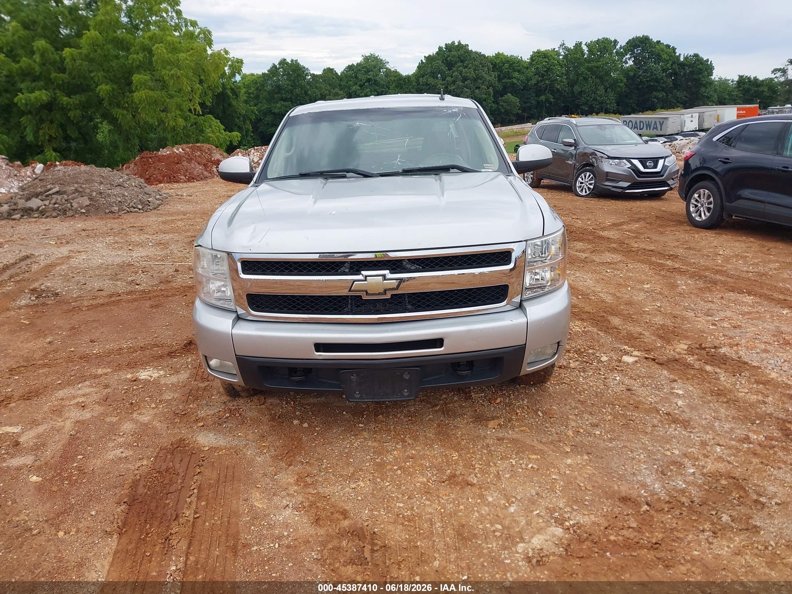 2011 Chevrolet Silverado 1500 Ltz Silver vin: 3GCPKTE39BG402546