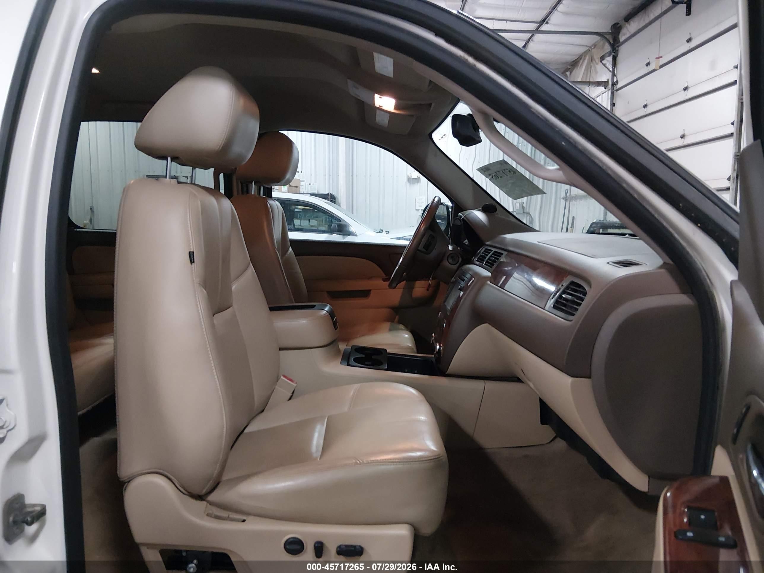 2012 Chevrolet Silverado 1500 Ltz White vin: 3GCPKTE70CG222490