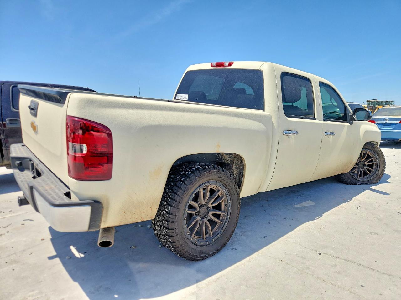 2013 Chevrolet Silverado K1500 Ltz Cream vin: 3GCPKTE70DG249092