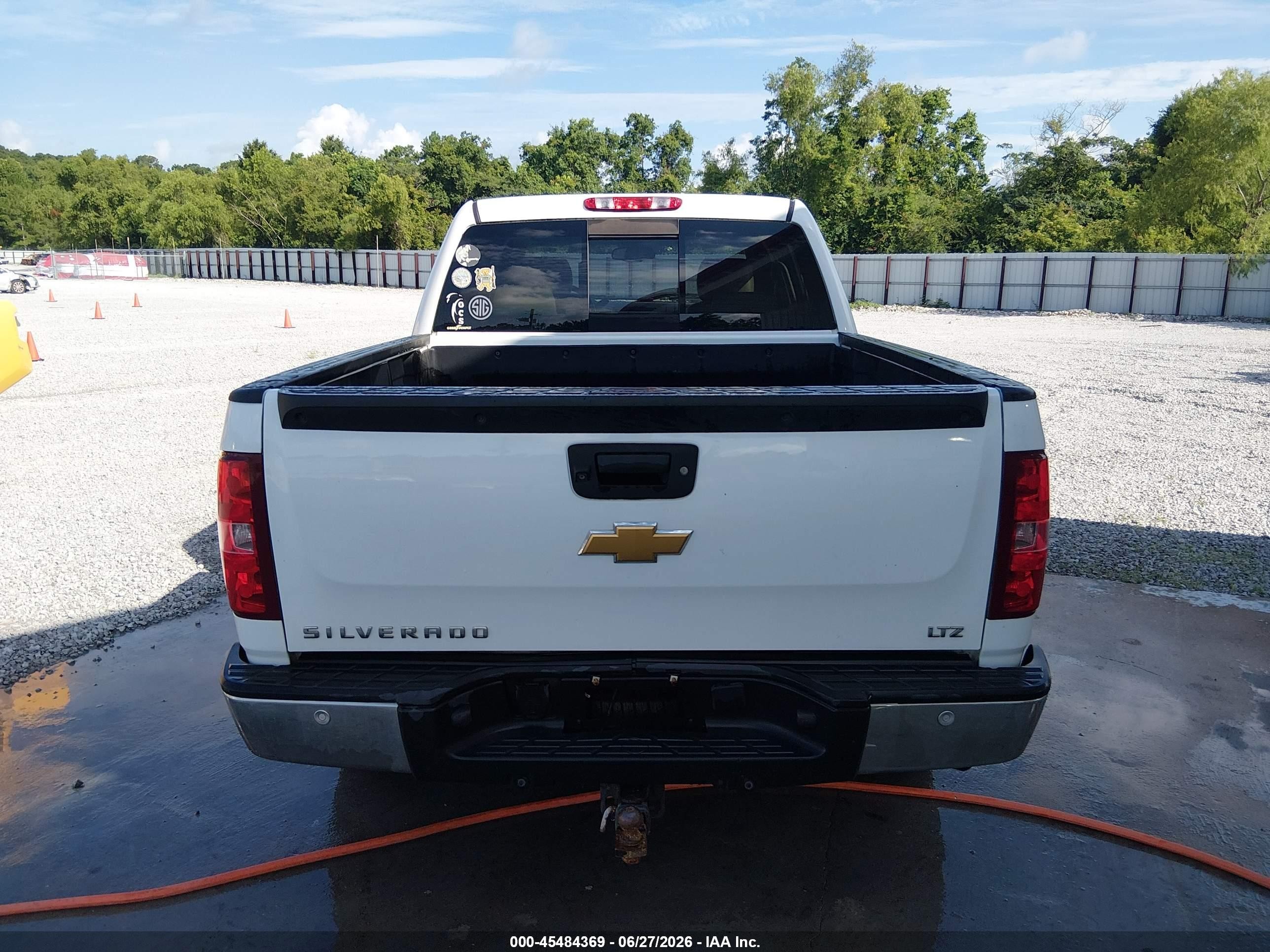 2013 Chevrolet Silverado 1500 Ltz White vin: 3GCPKTE74DG172548