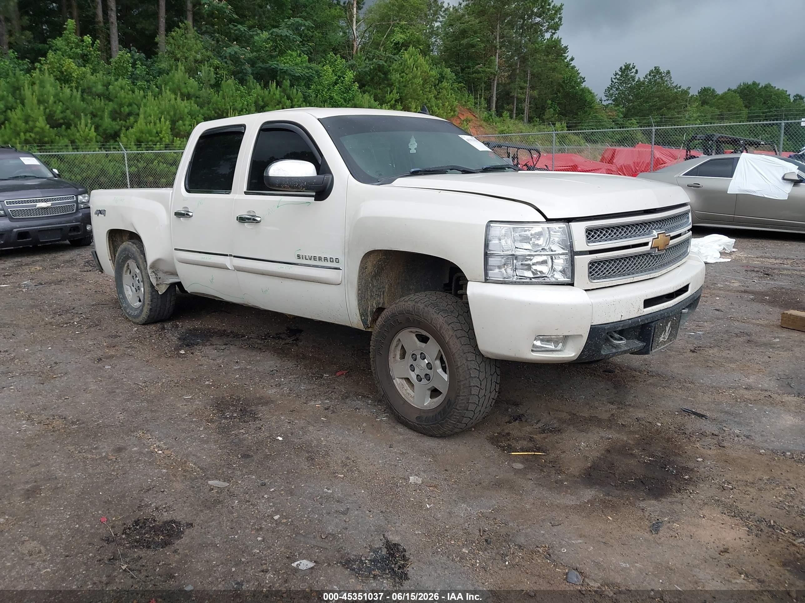 2013 Chevrolet Silverado 1500 Ltz White vin: 3GCPKTE77DG265077