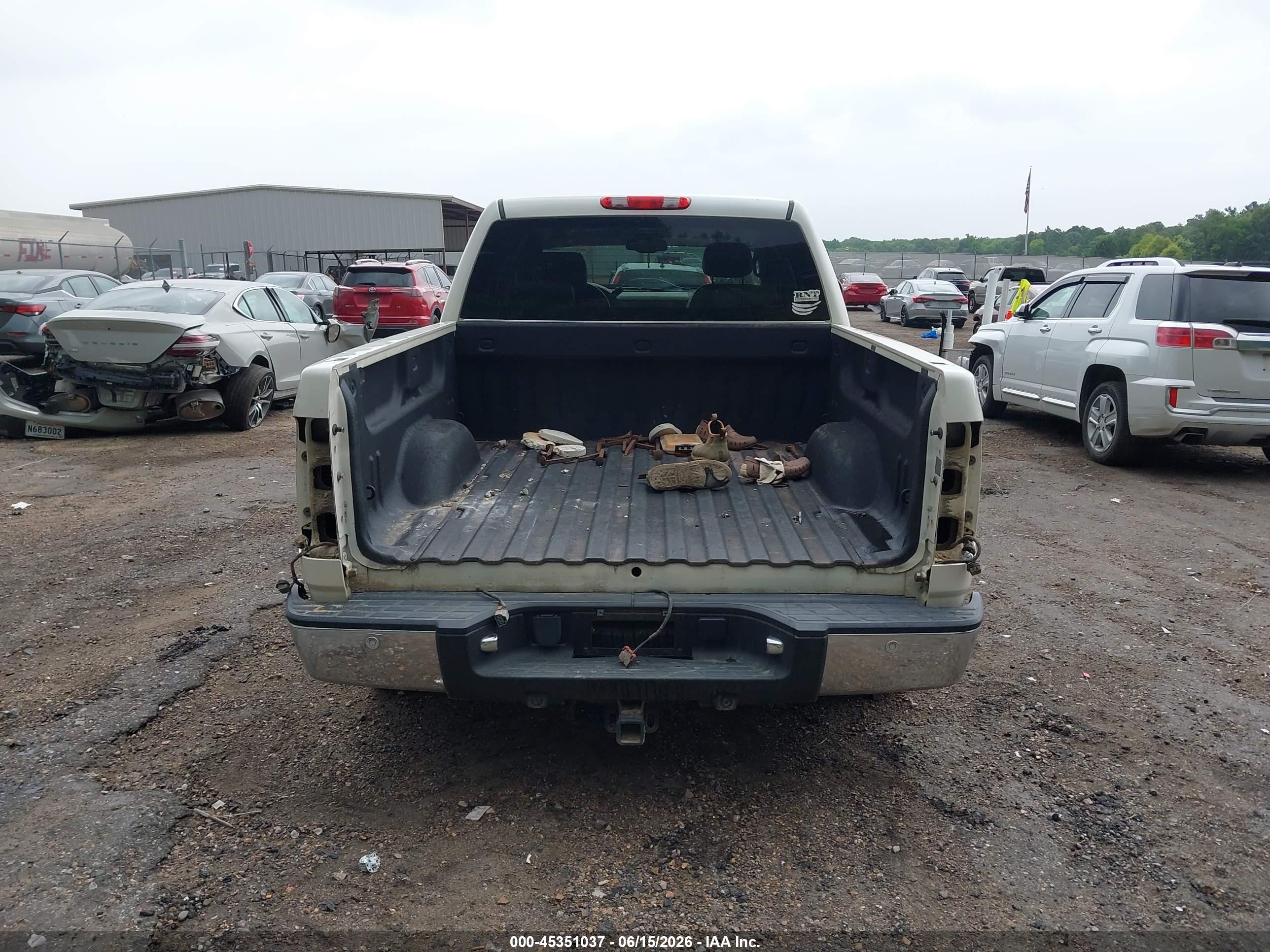 2013 Chevrolet Silverado 1500 Ltz White vin: 3GCPKTE77DG265077
