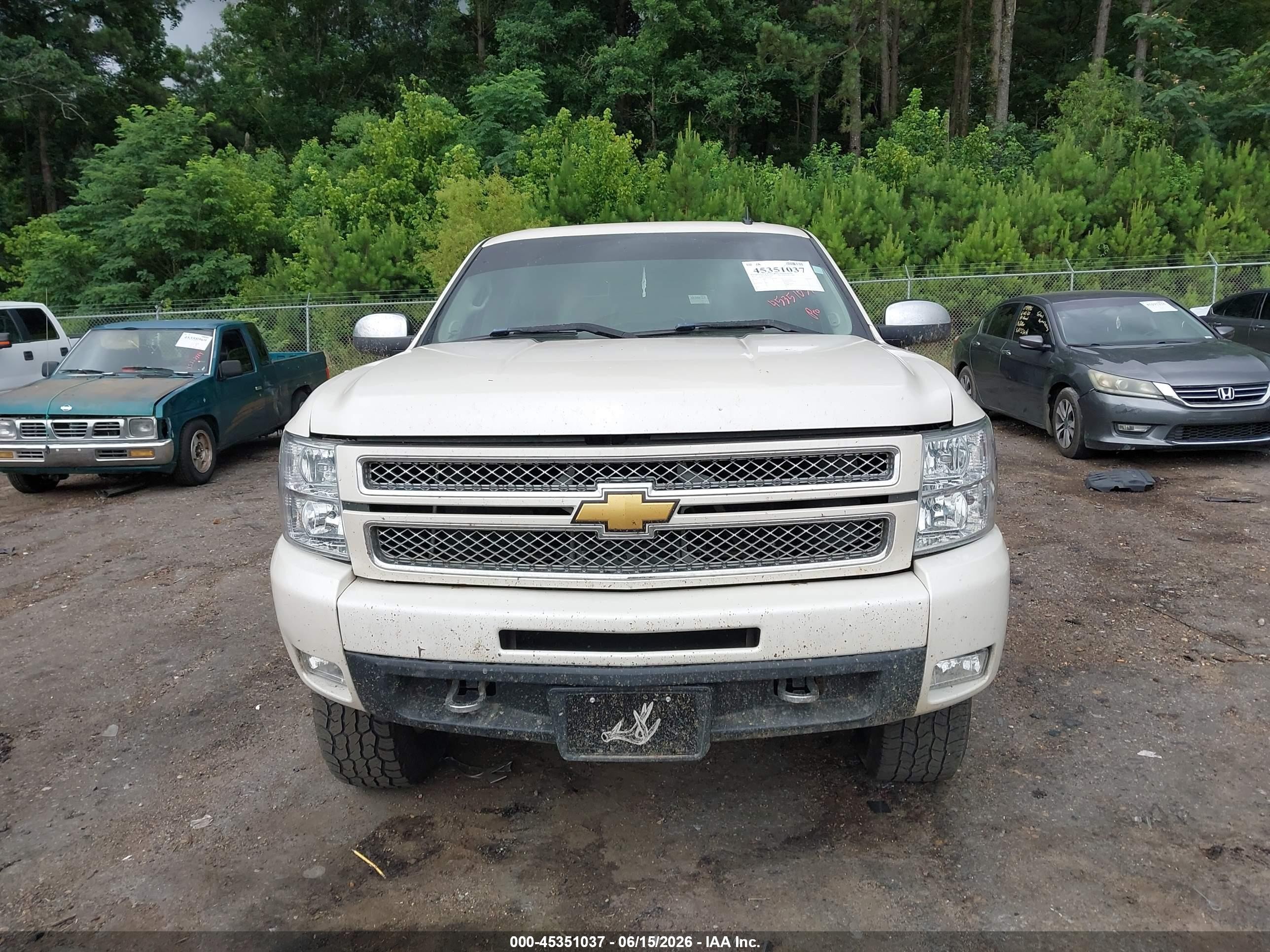 2013 Chevrolet Silverado 1500 Ltz White vin: 3GCPKTE77DG265077