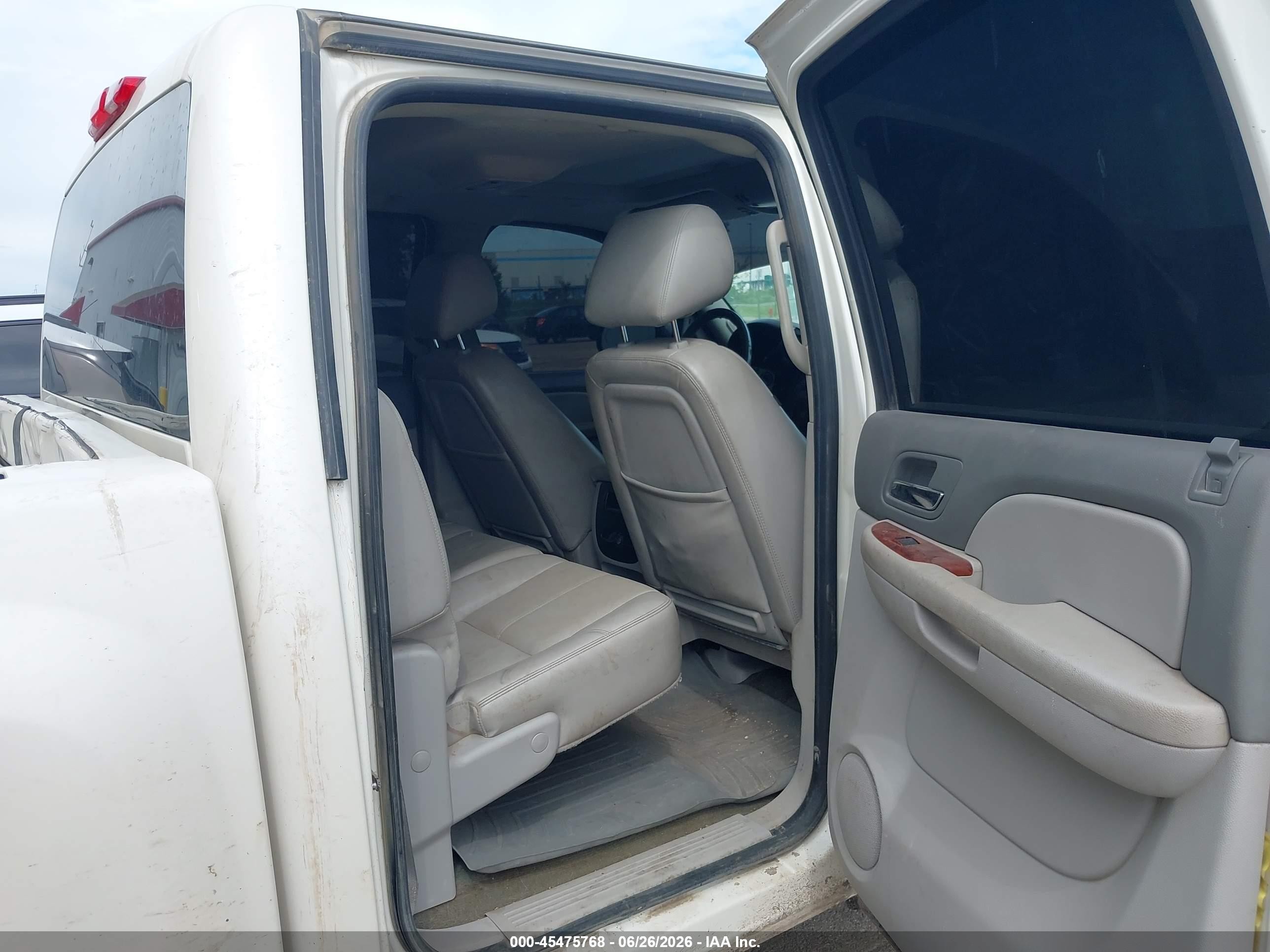 2012 Chevrolet Silverado 1500 Ltz White vin: 3GCPKTE79CG110674