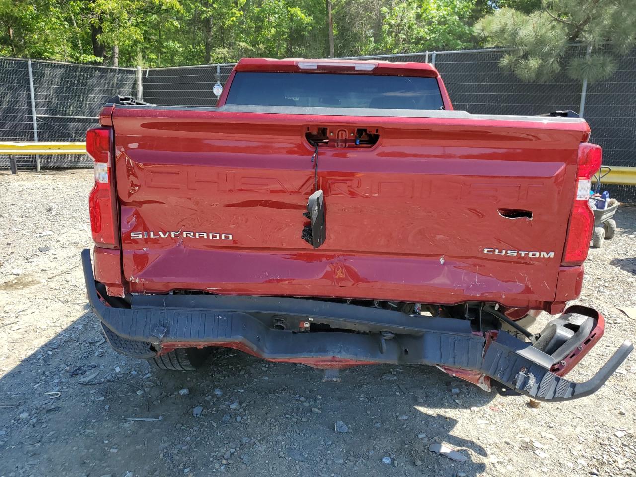 2021 Chevrolet Silverado K1500 Custom Burgundy vin: 3GCPYBEH6MG173072