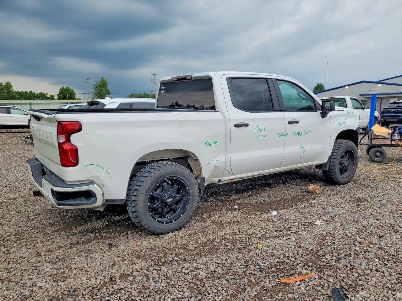 2020 Chevrolet Silverado K1500 Custom White vin: 3GCPYBEK9LG194864