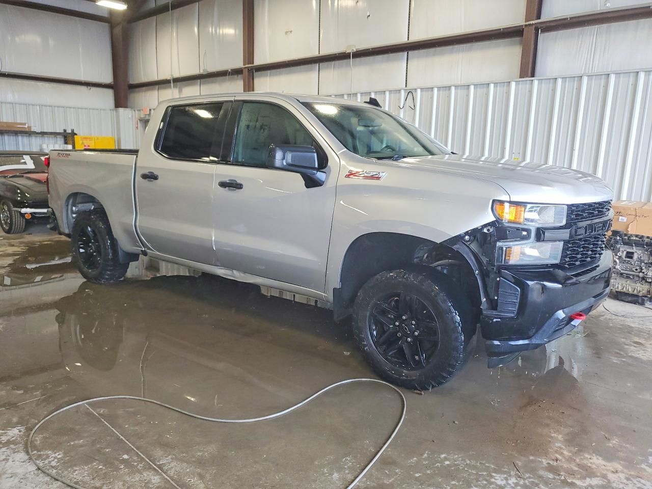 2019 Chevrolet Silverado K1500 Trail Boss Custom Silver vin: 3GCPYCEF0KG143048