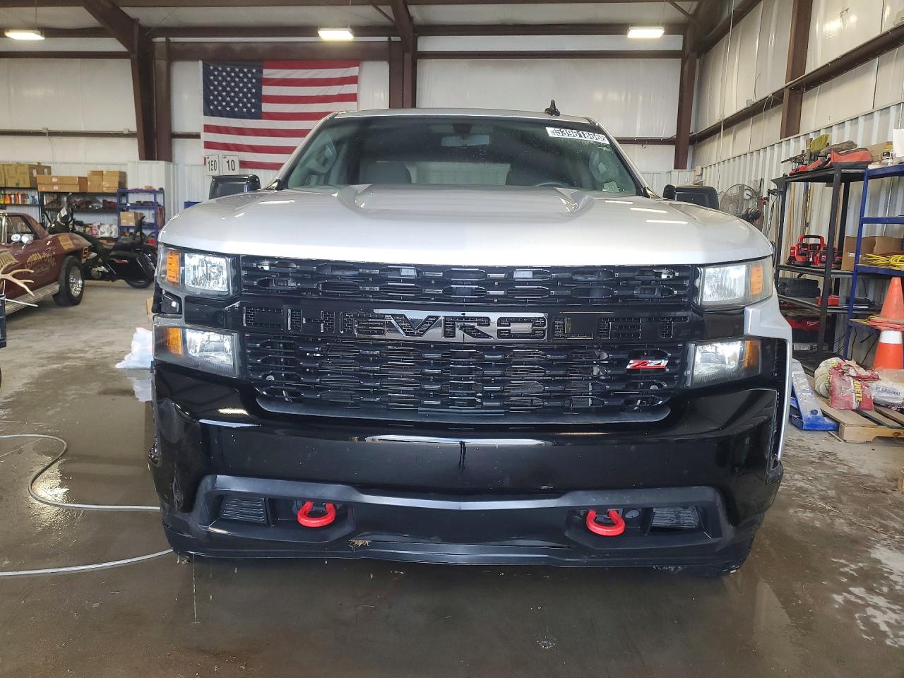 2019 Chevrolet Silverado K1500 Trail Boss Custom Silver vin: 3GCPYCEF0KG143048