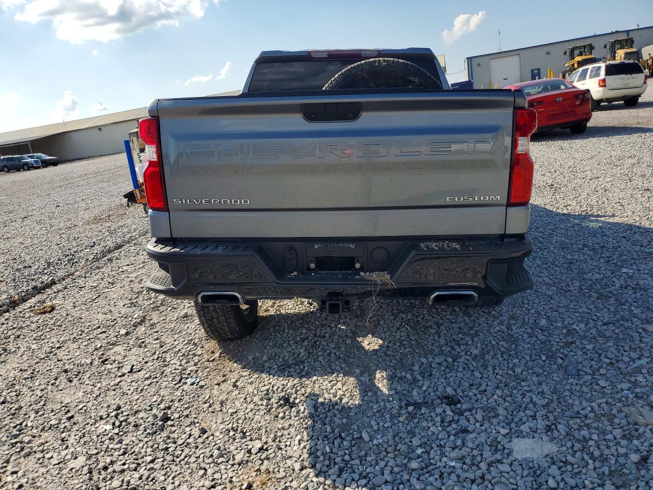 2020 Chevrolet Silverado K1500 Trail Boss Custom Gray vin: 3GCPYCEFXLG236807