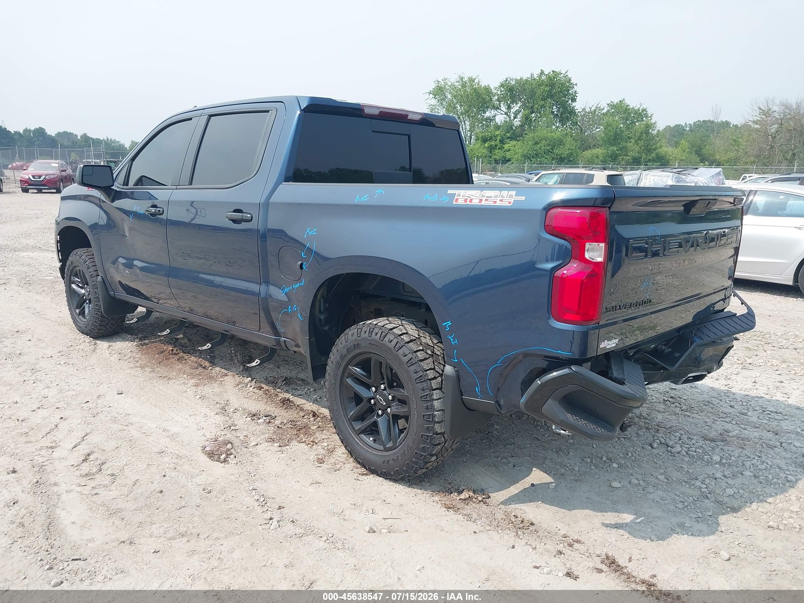 2020 Chevrolet Silverado 1500 4wd  Short Bed Lt Trail Boss Dark Blue vin: 3GCPYFED6LG366759