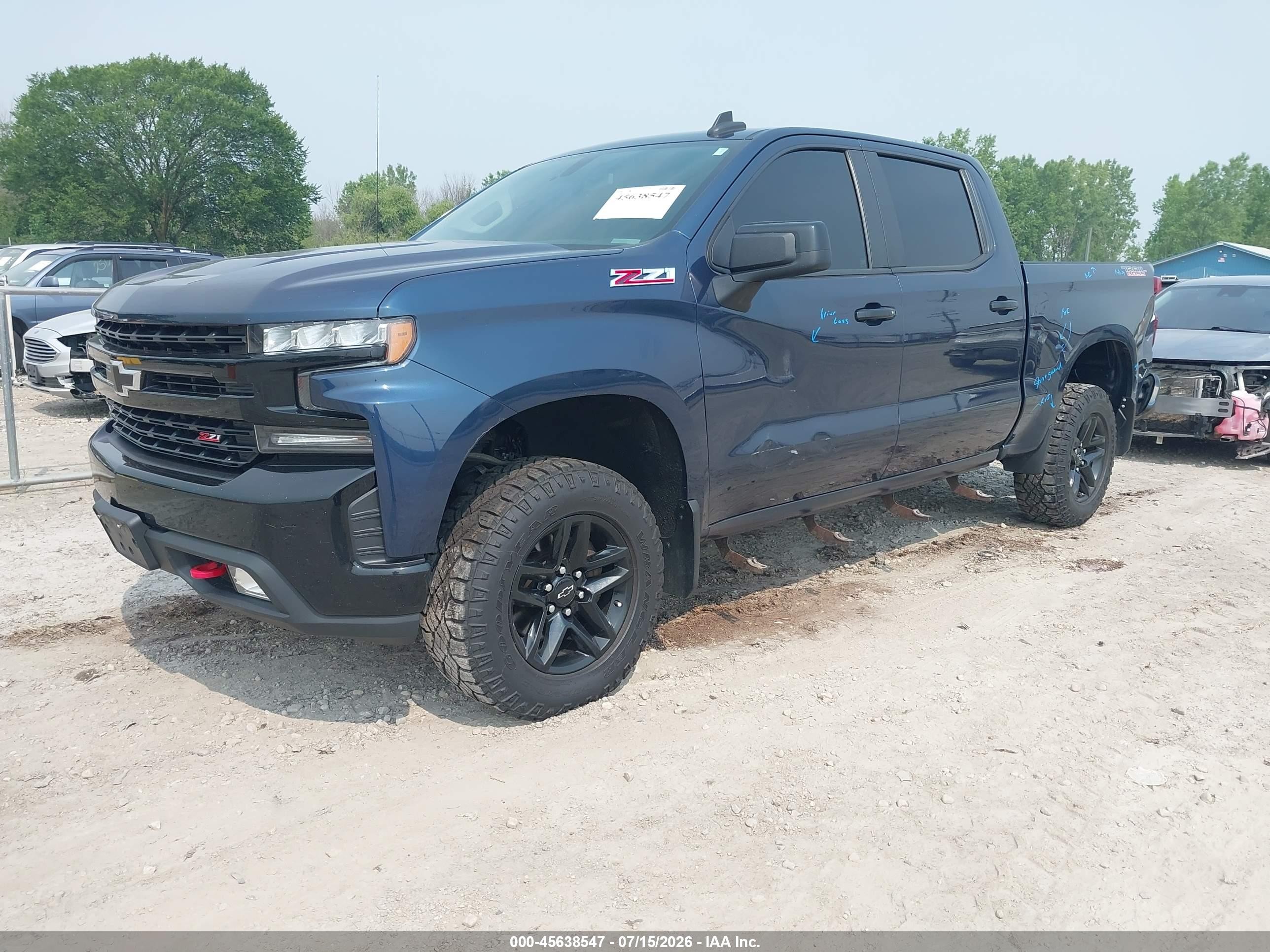 2020 Chevrolet Silverado 1500 4wd  Short Bed Lt Trail Boss Dark Blue vin: 3GCPYFED6LG366759