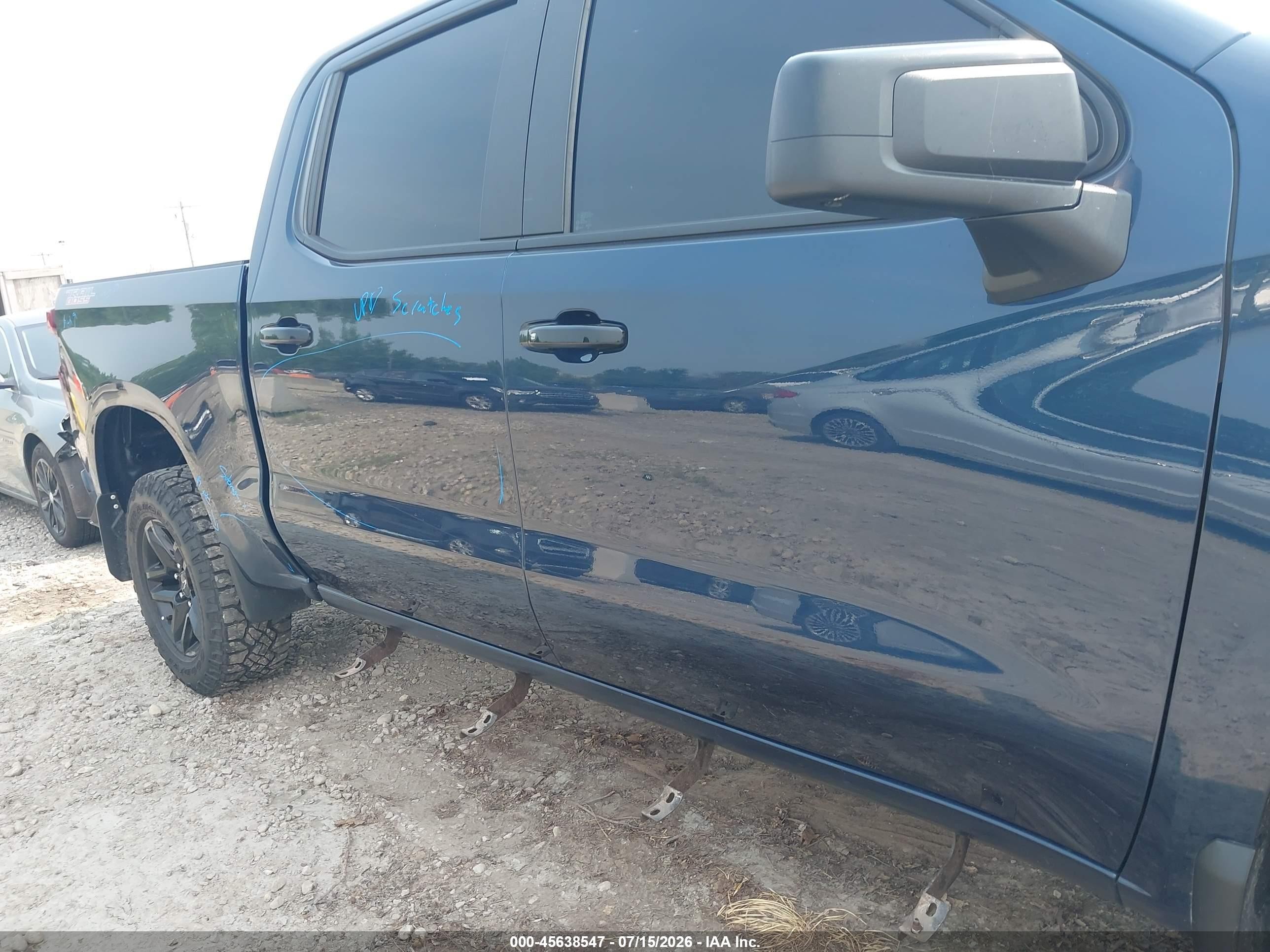 2020 Chevrolet Silverado 1500 4wd  Short Bed Lt Trail Boss Dark Blue vin: 3GCPYFED6LG366759