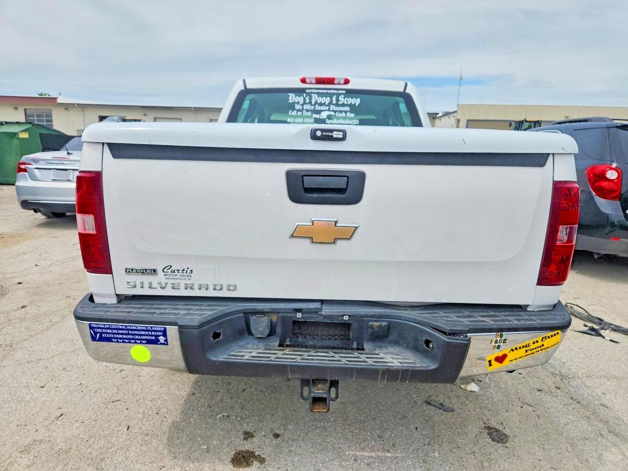 2010 Chevrolet Silverado C1500 White vin: 3GCRCPEA3AG102673
