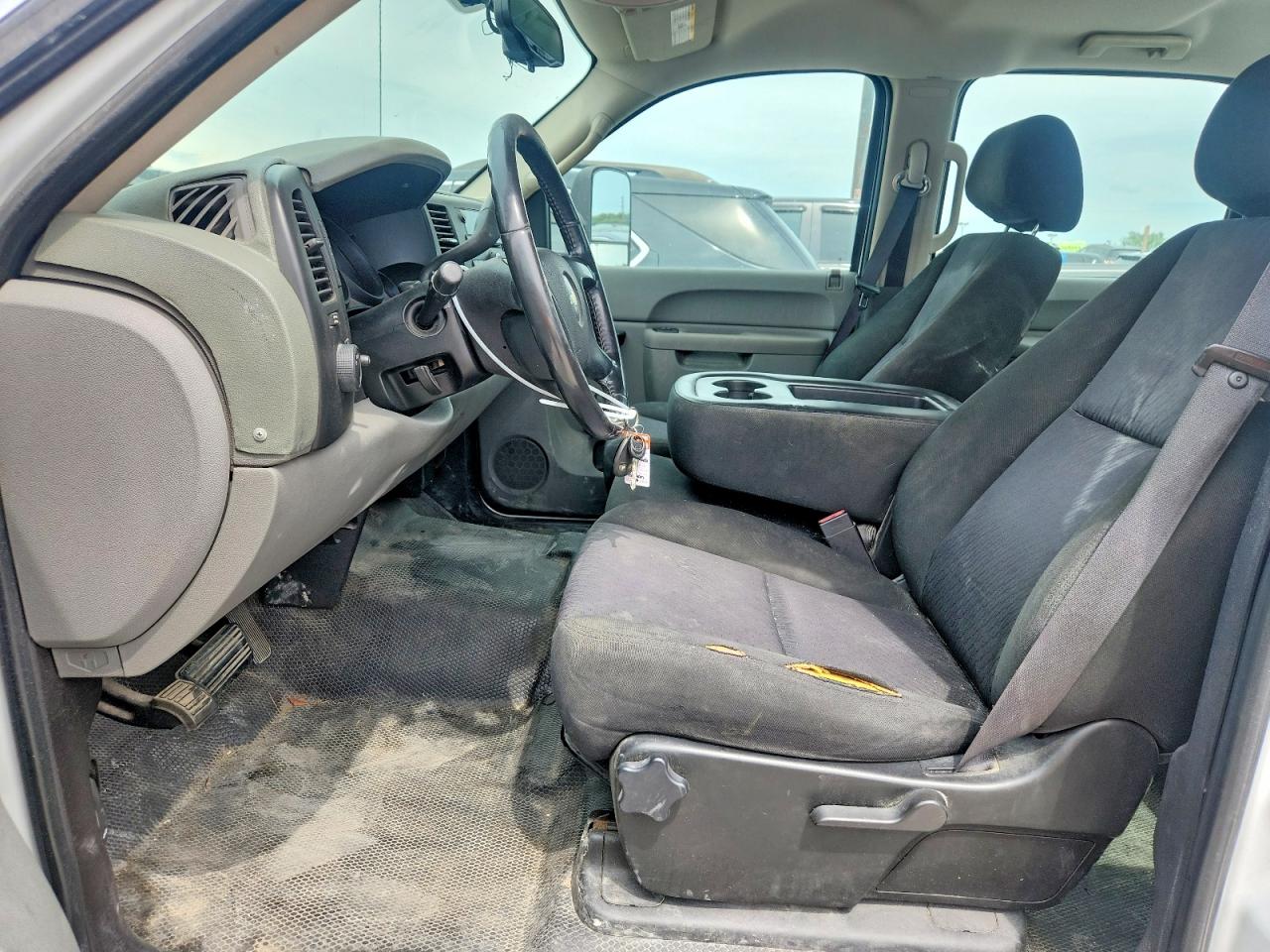 2010 Chevrolet Silverado C1500 White vin: 3GCRCPEA3AG102673