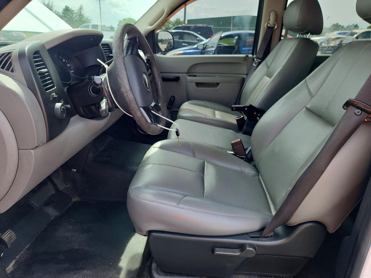 2010 Chevrolet Silverado C1500 White vin: 3GCRCPEA9AG157466