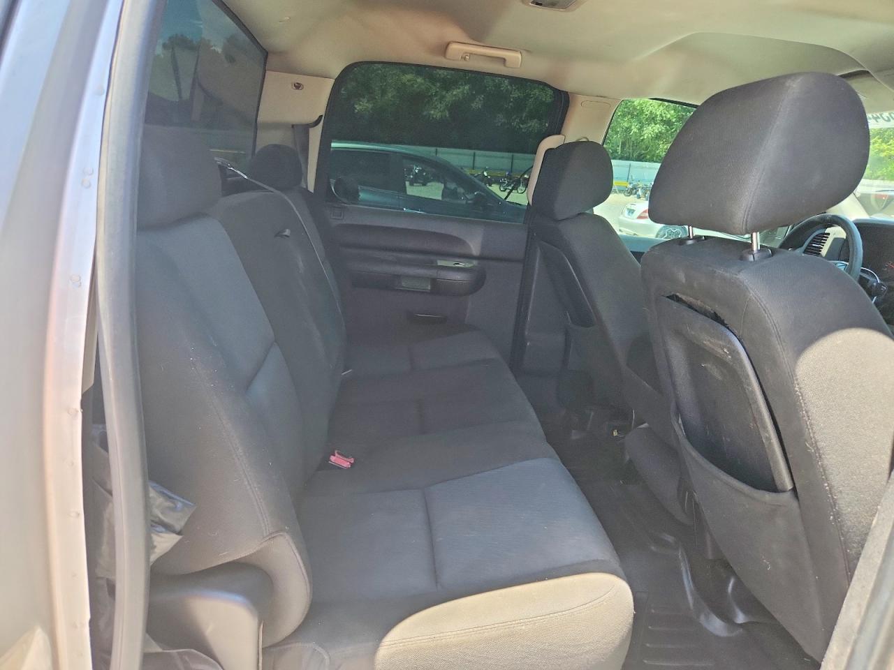 2010 Chevrolet Silverado C1500 Ls Silver vin: 3GCRCREA1AG258657
