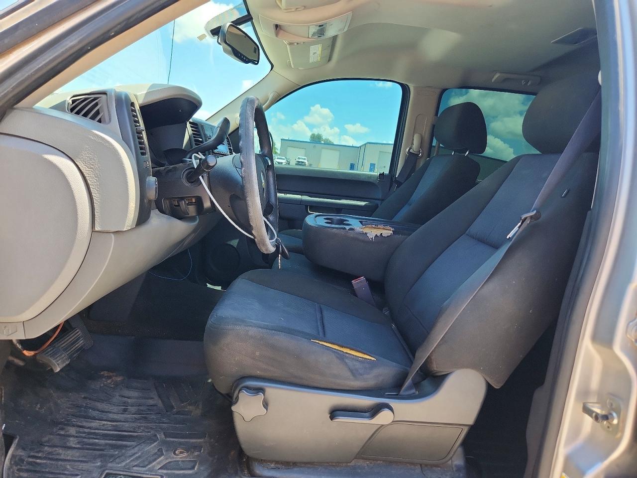 2010 Chevrolet Silverado C1500 Ls Silver vin: 3GCRCREA1AG258657