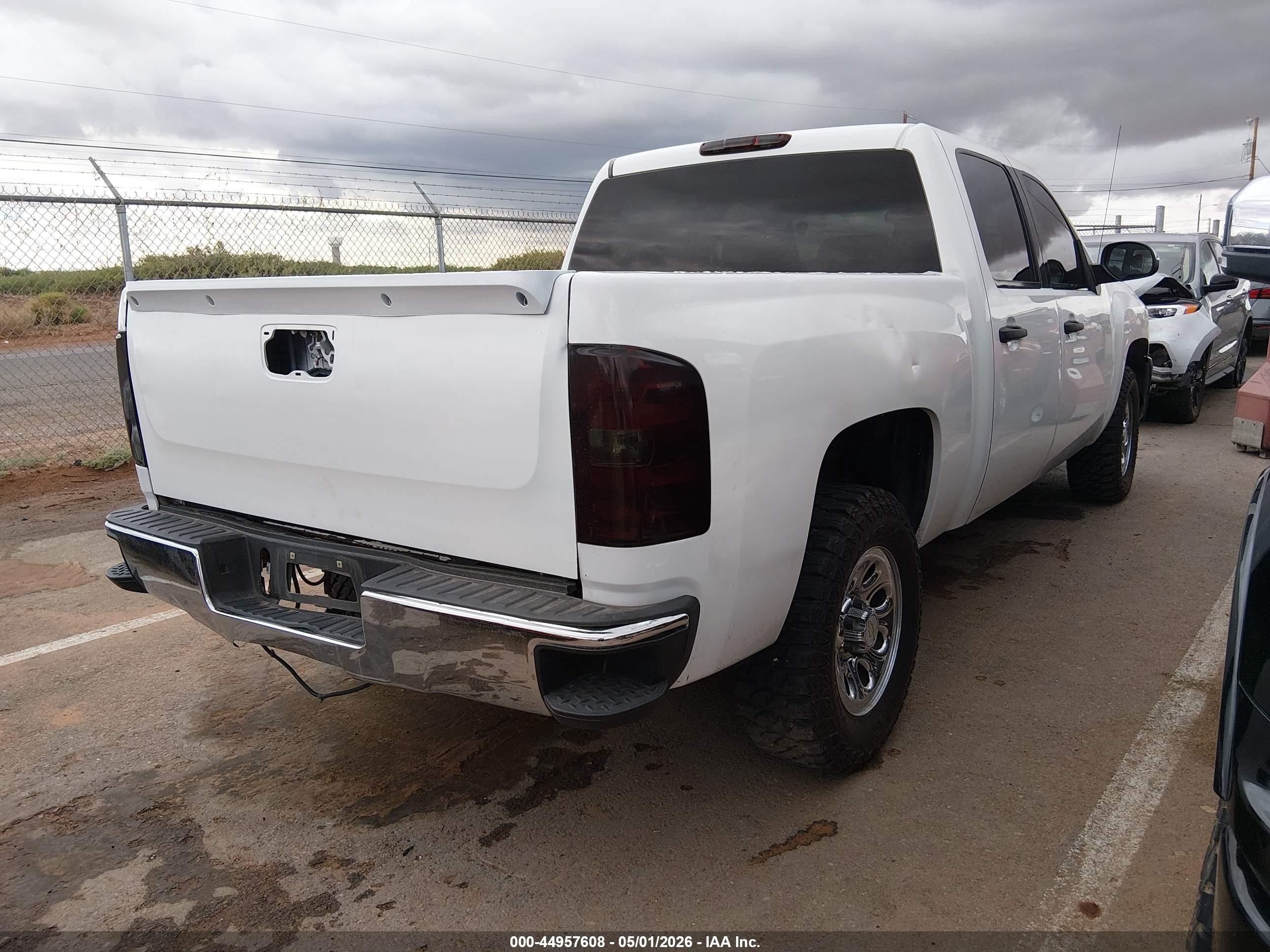 2010 Chevrolet Silverado 1500 Ls Белый vin: 3GCRCREA8AG179079