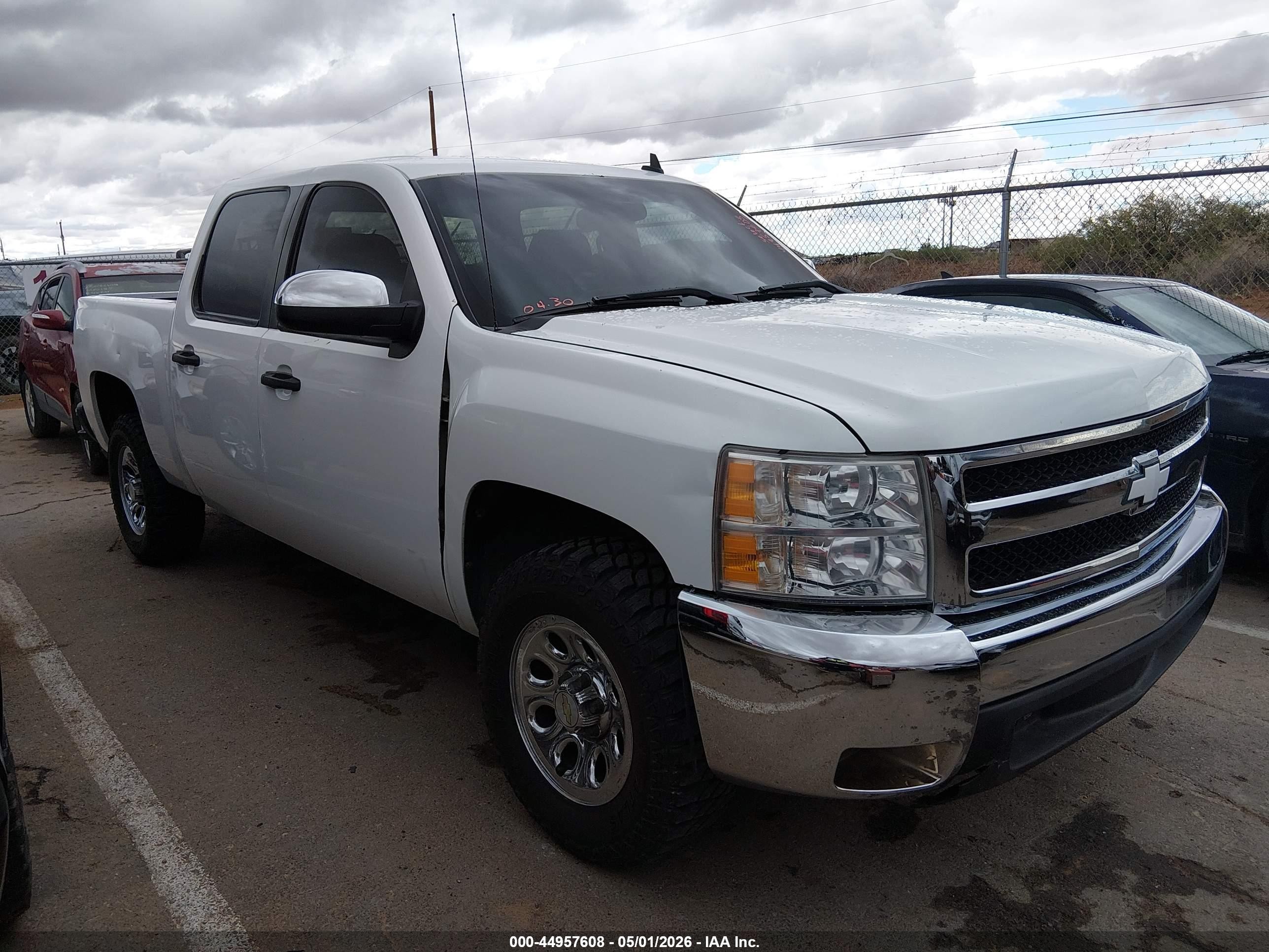 2010 Chevrolet Silverado 1500 Ls Белый vin: 3GCRCREA8AG179079
