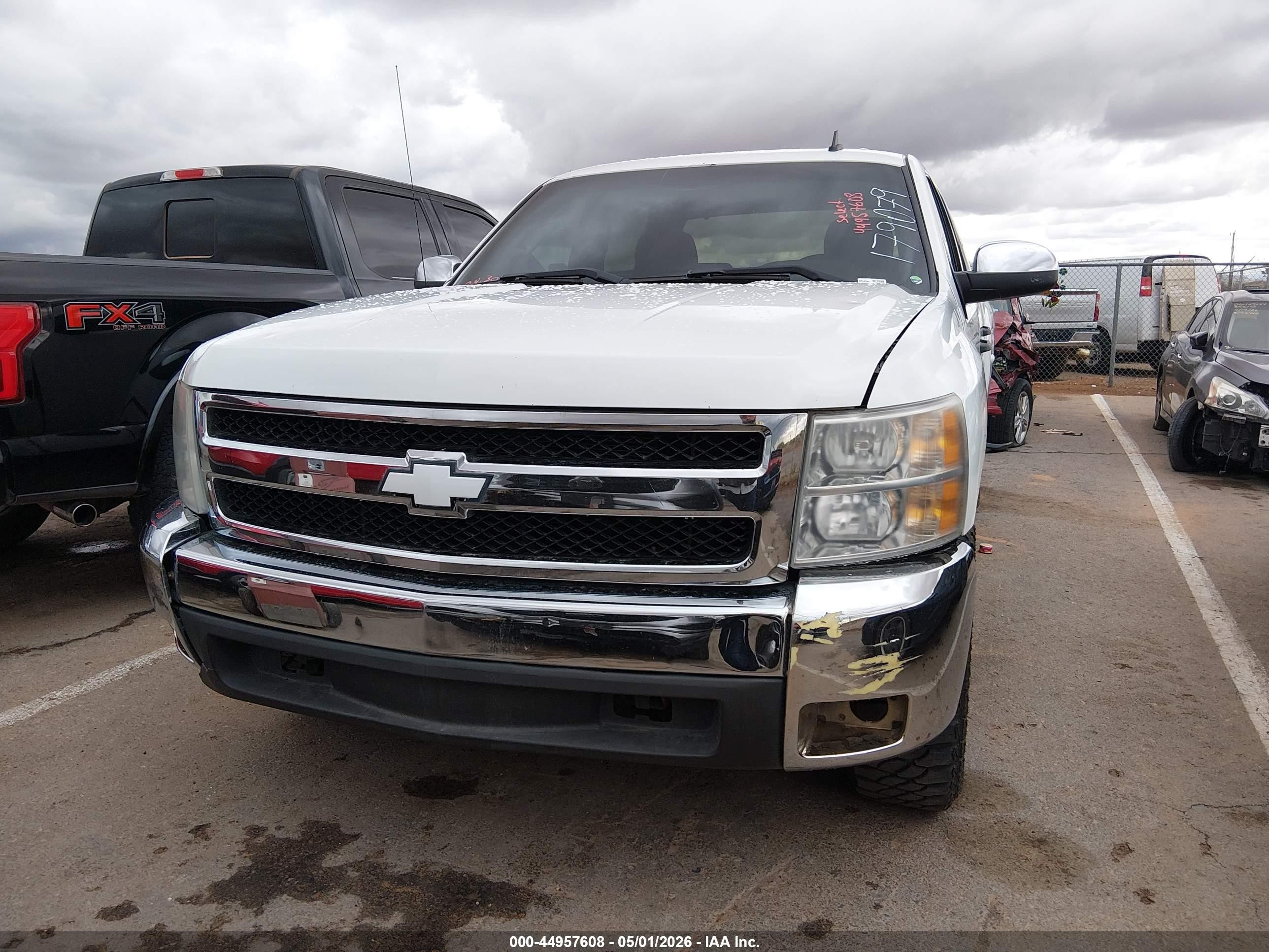 2010 Chevrolet Silverado 1500 Ls Белый vin: 3GCRCREA8AG179079