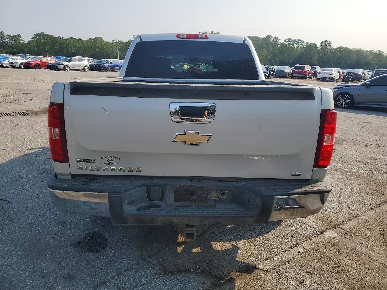 2010 Chevrolet Silverado C1500 Ls Silver vin: 3GCRCREA8AG202148