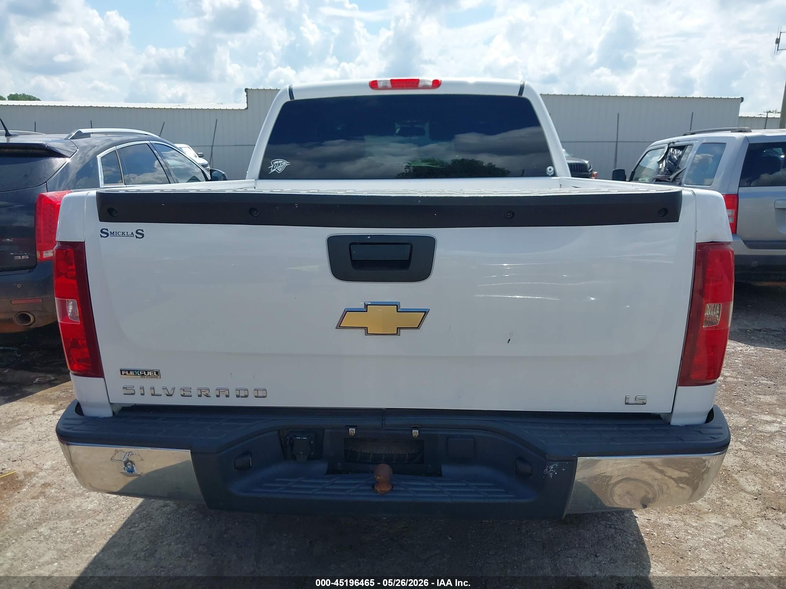 2010 Chevrolet Silverado 1500 Ls White vin: 3GCRCREA8AG203610