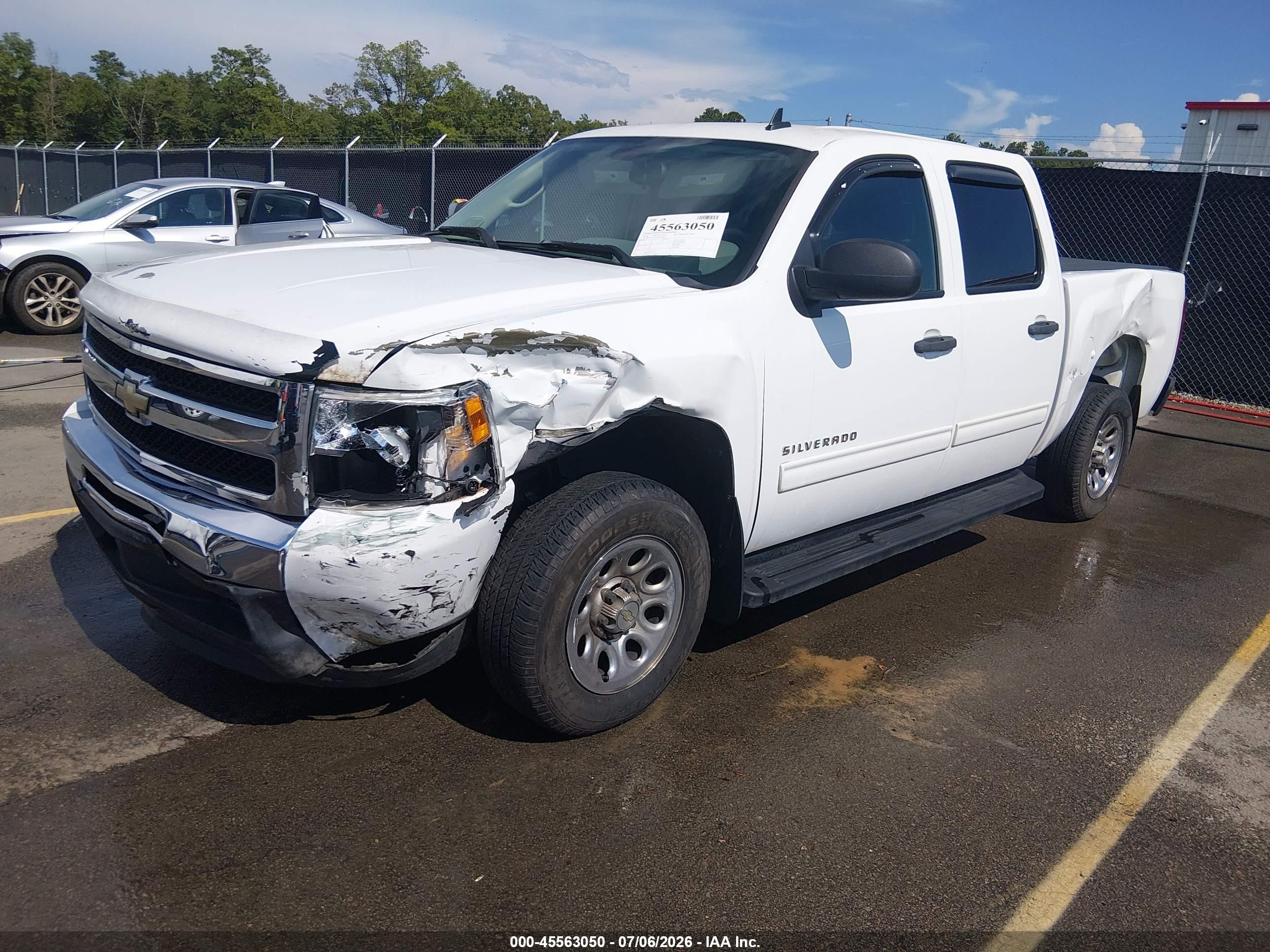 2010 Chevrolet Silverado 1500 Ls Белый vin: 3GCRCREA8AG244786