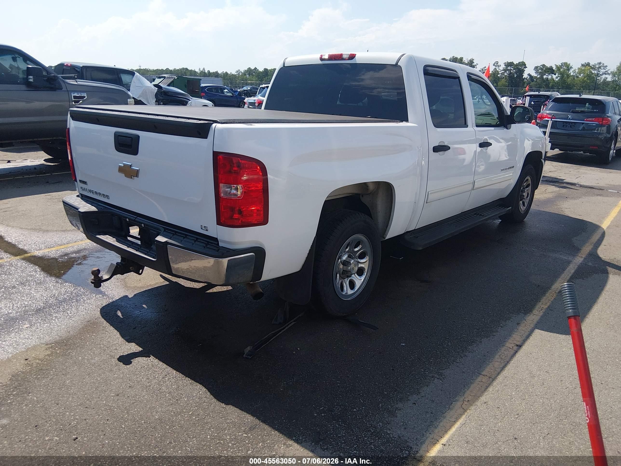 2010 Chevrolet Silverado 1500 Ls Белый vin: 3GCRCREA8AG244786