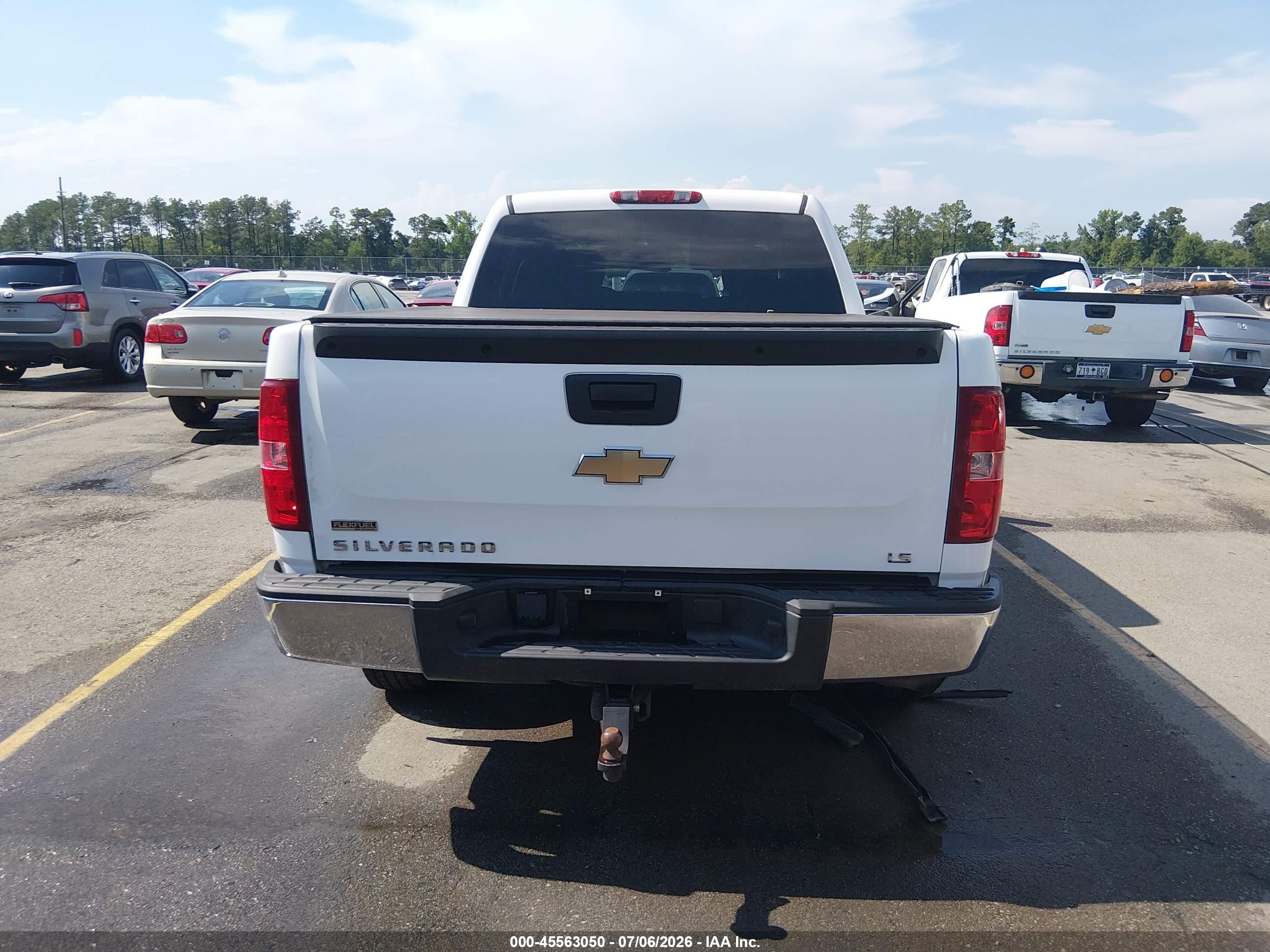 2010 Chevrolet Silverado 1500 Ls Белый vin: 3GCRCREA8AG244786