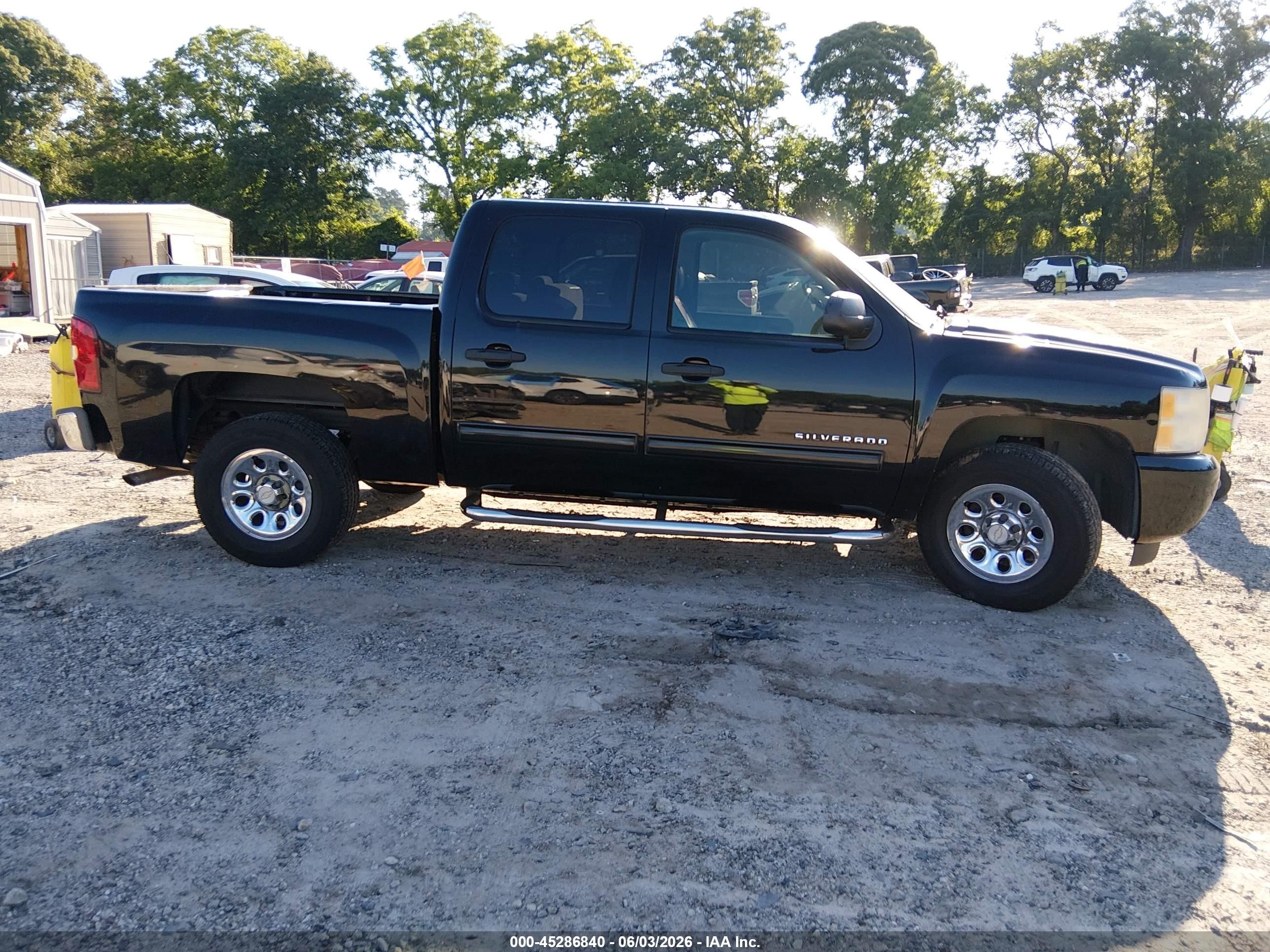 2010 Chevrolet Silverado 1500 Ls Black vin: 3GCRCREA9AG145183