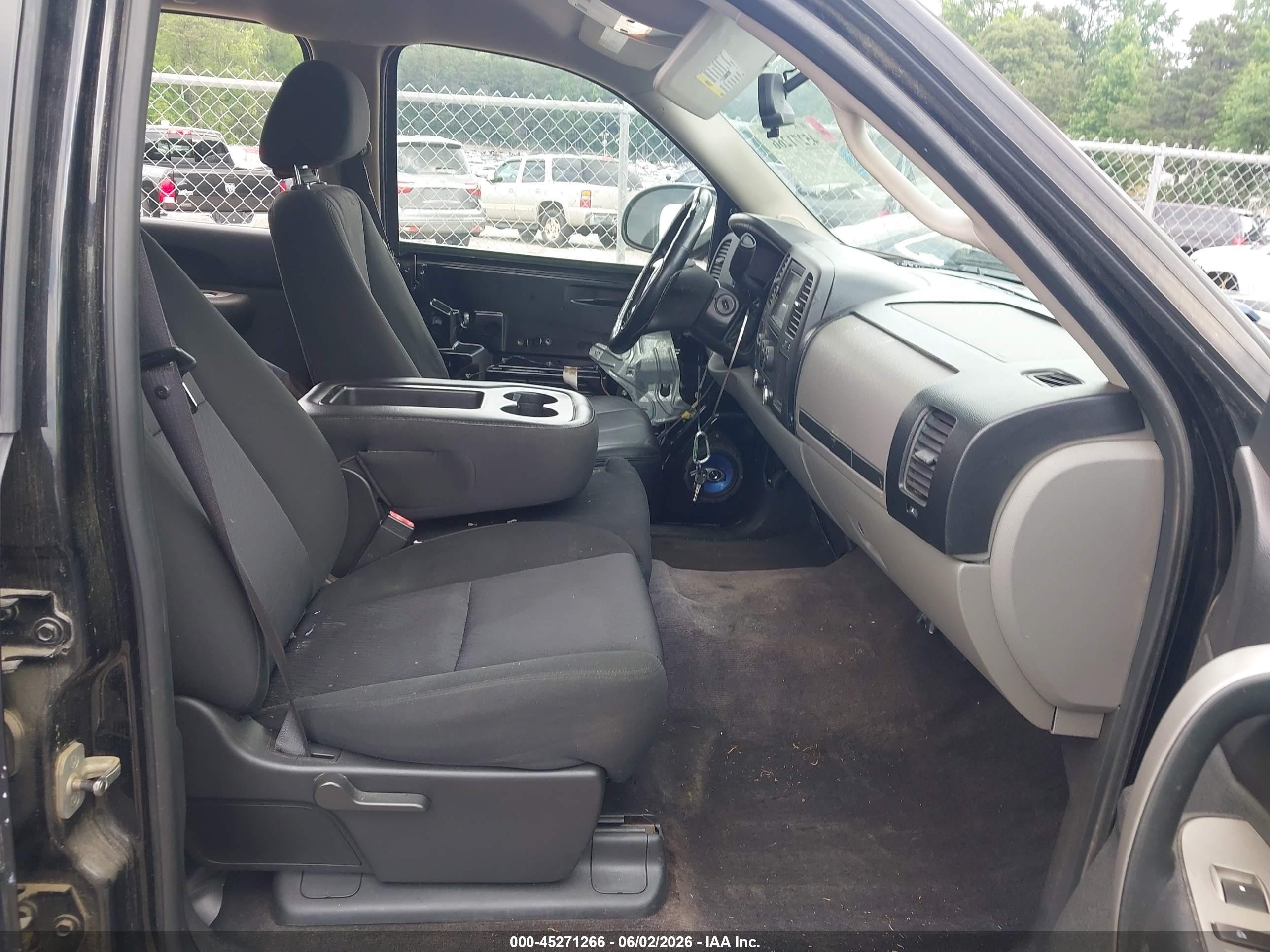 2010 Chevrolet Silverado 1500 Ls Black vin: 3GCRCREAXAG144124
