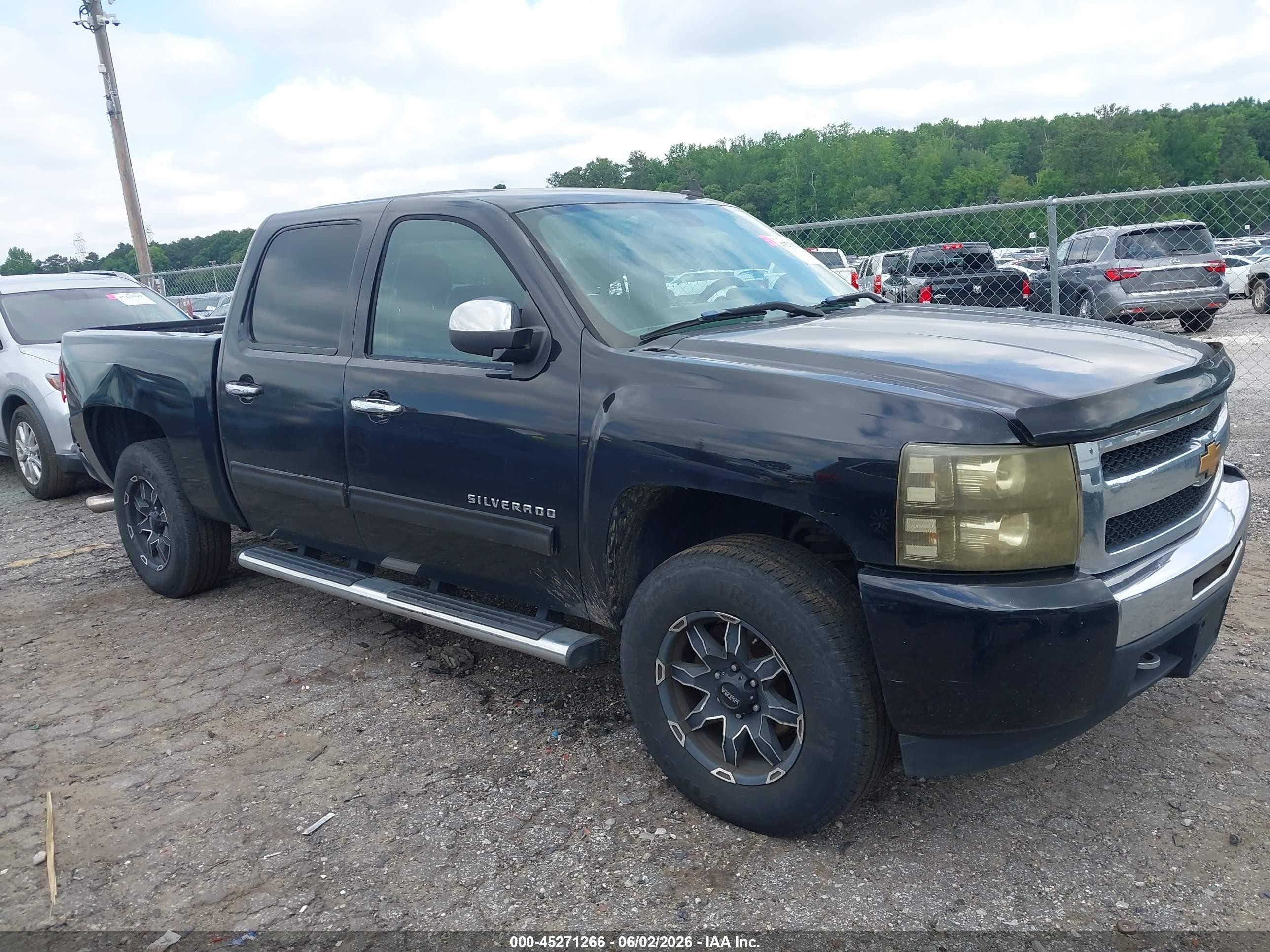 2010 Chevrolet Silverado 1500 Ls Black vin: 3GCRCREAXAG144124