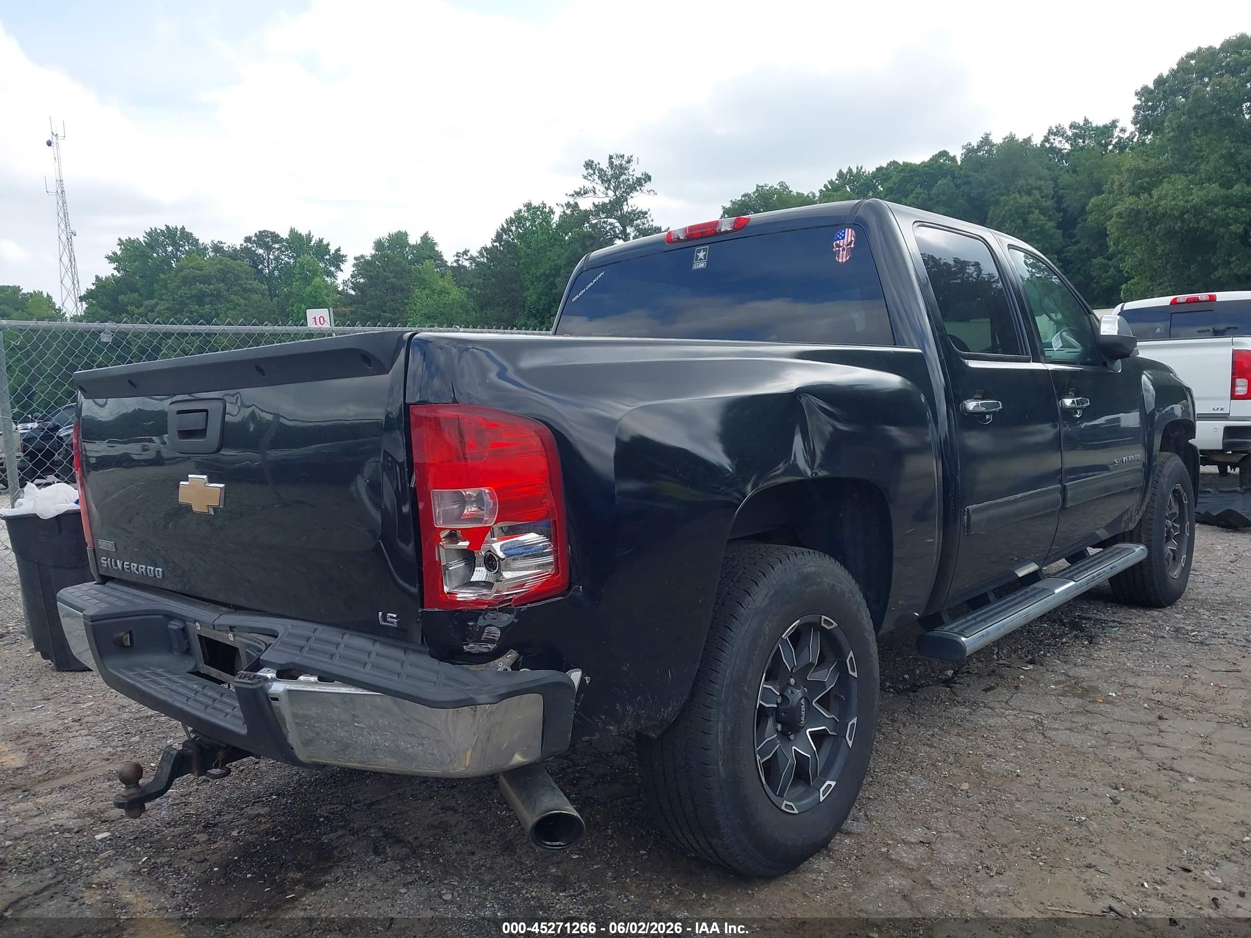 2010 Chevrolet Silverado 1500 Ls Black vin: 3GCRCREAXAG144124