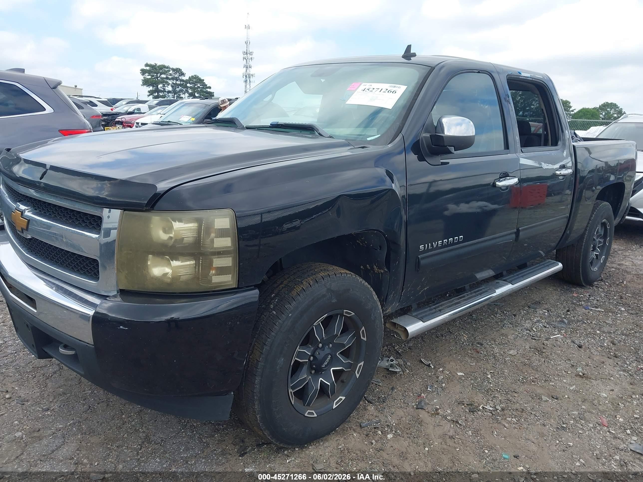 2010 Chevrolet Silverado 1500 Ls Black vin: 3GCRCREAXAG144124