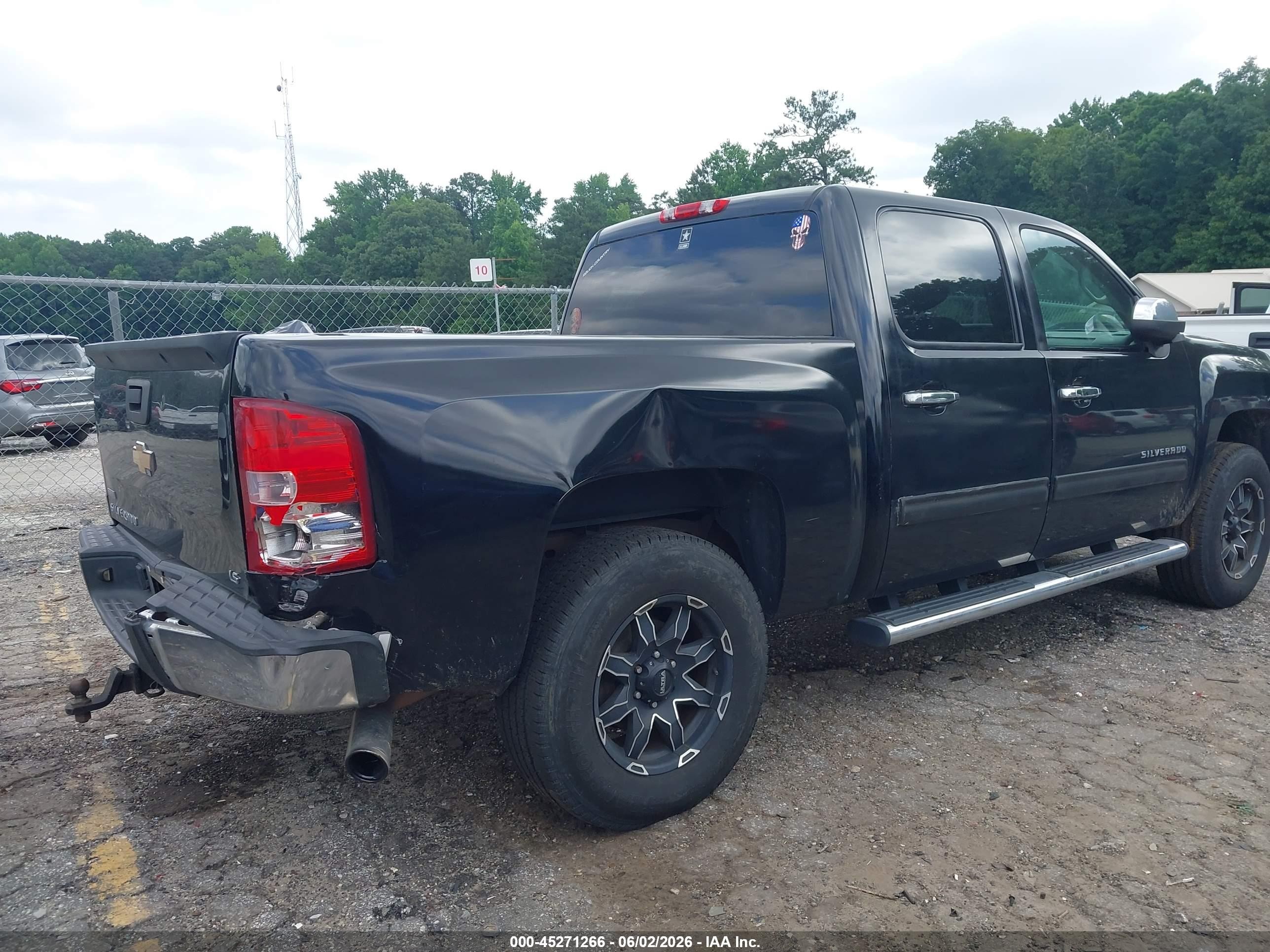 2010 Chevrolet Silverado 1500 Ls Black vin: 3GCRCREAXAG144124