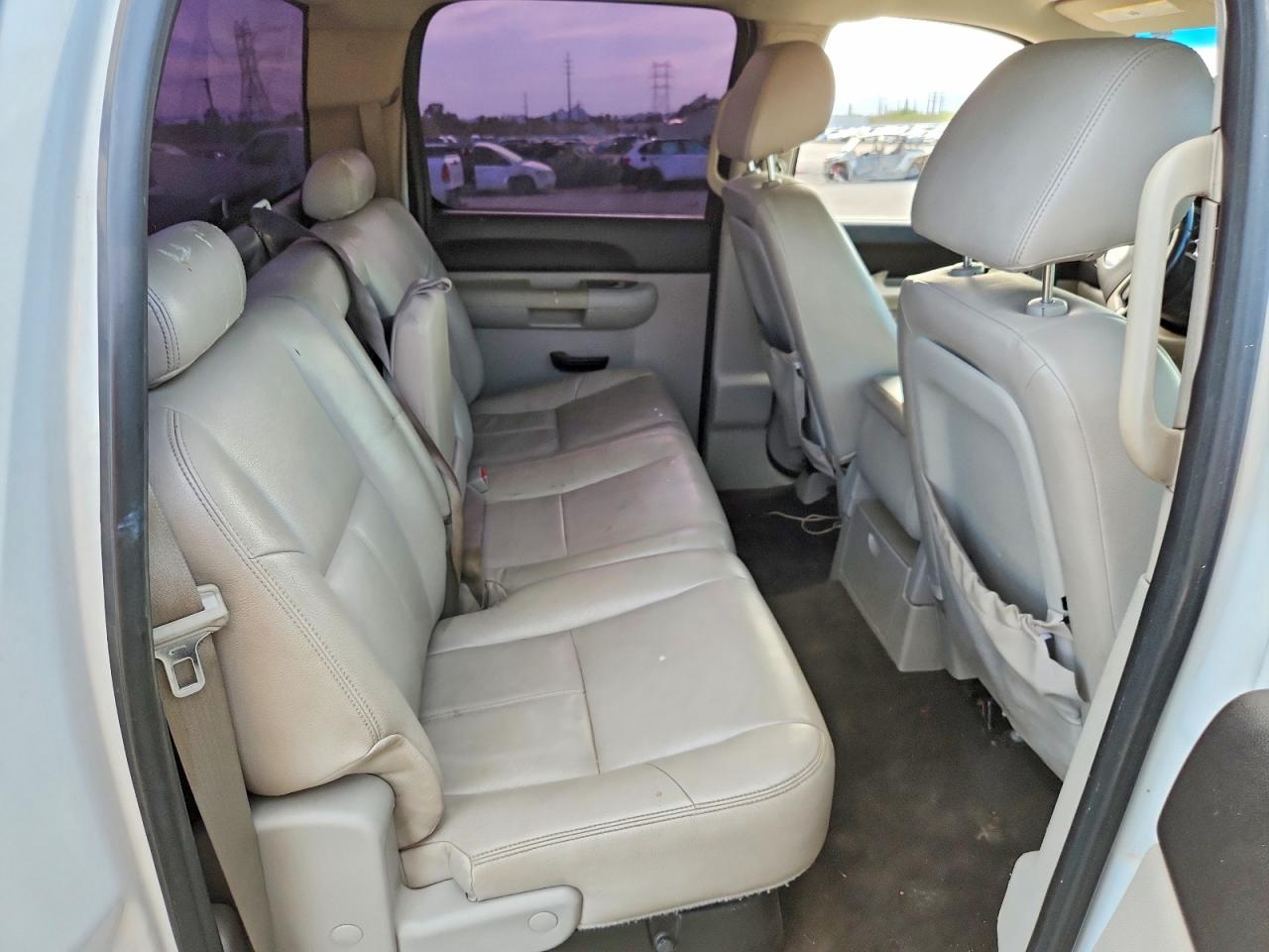 2010 Chevrolet Silverado C1500 Lt White vin: 3GCRCSE03AG216280